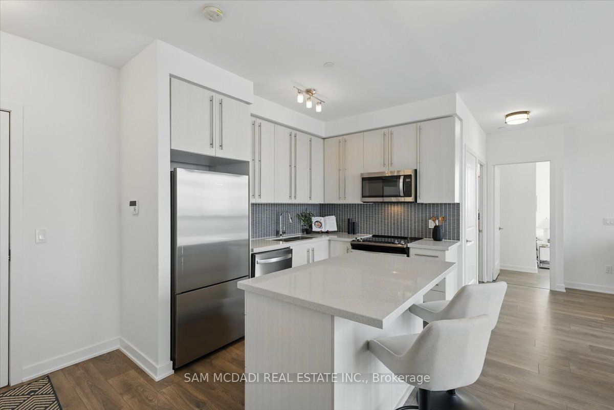 4655 Glen Erin Drive PH3