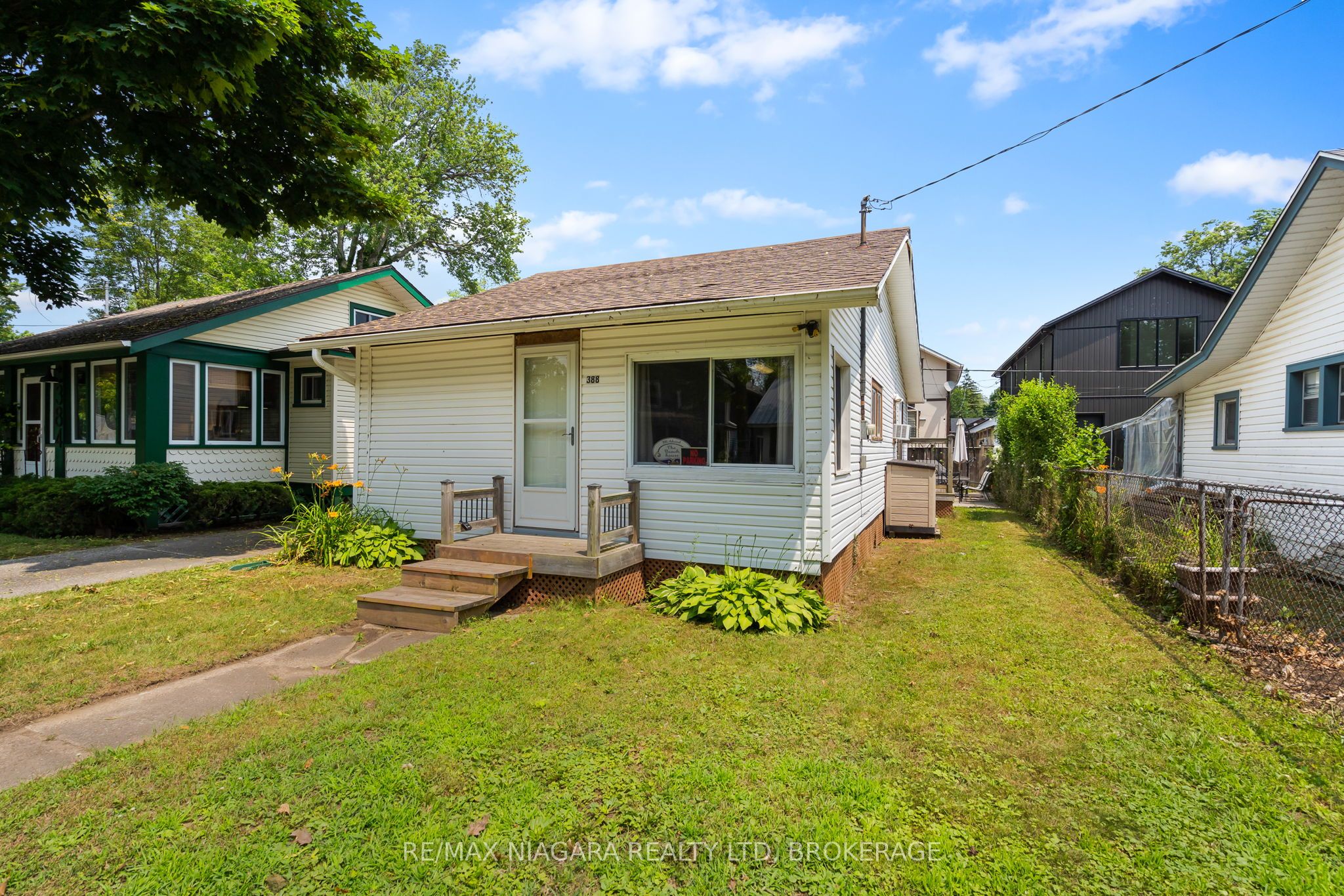 388 Ashwood Avenue
