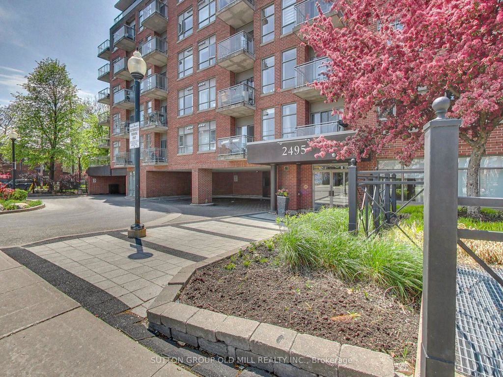 Photo of 2495 Dundas Street W #712, Toronto, ON M6P 1X4 (MLS # W13157656)