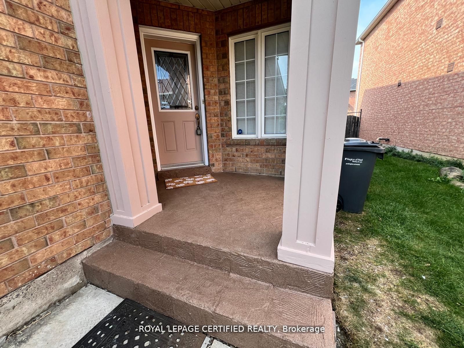 426 Orange Walk Crescent