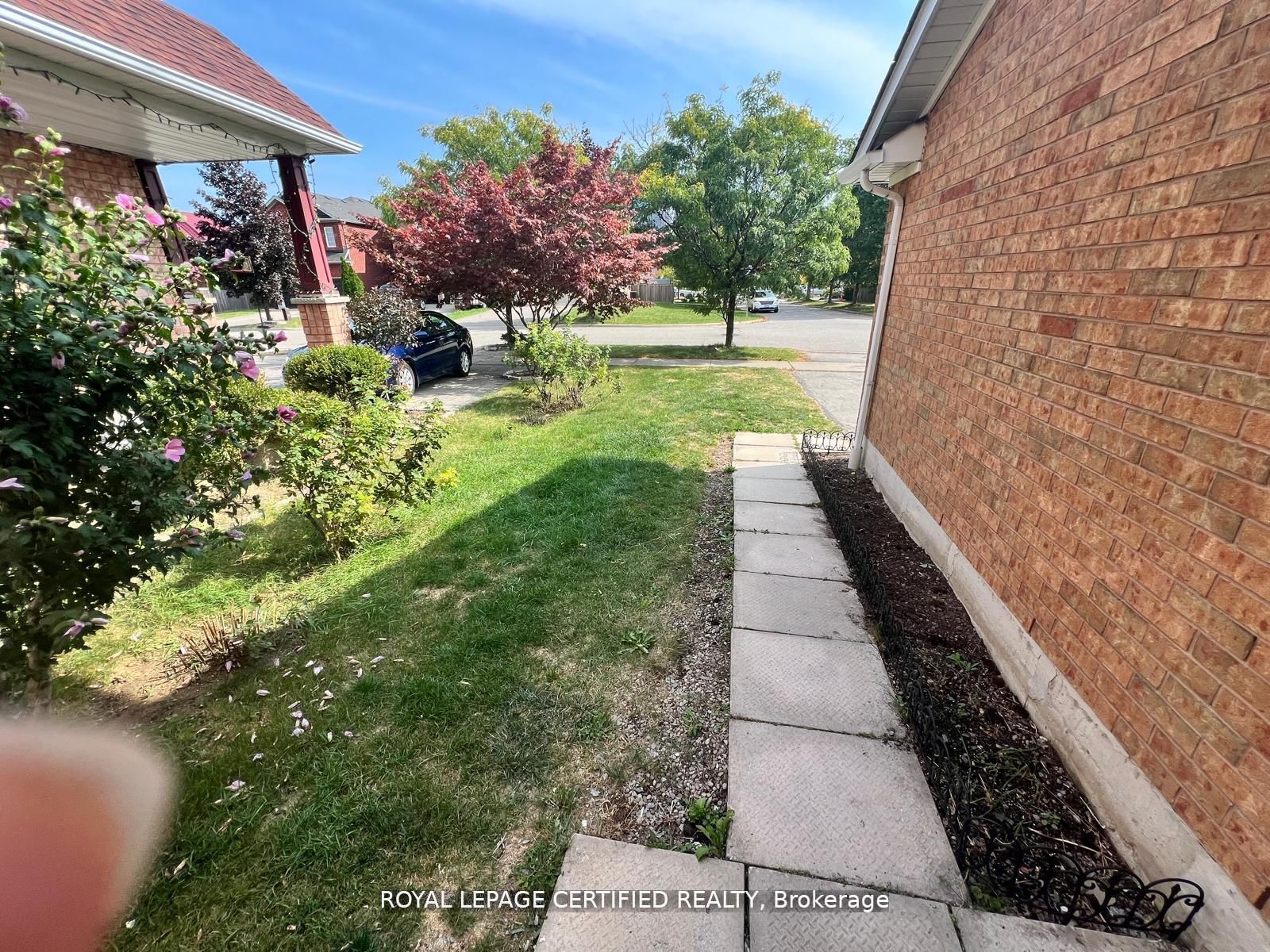 426 Orange Walk Crescent