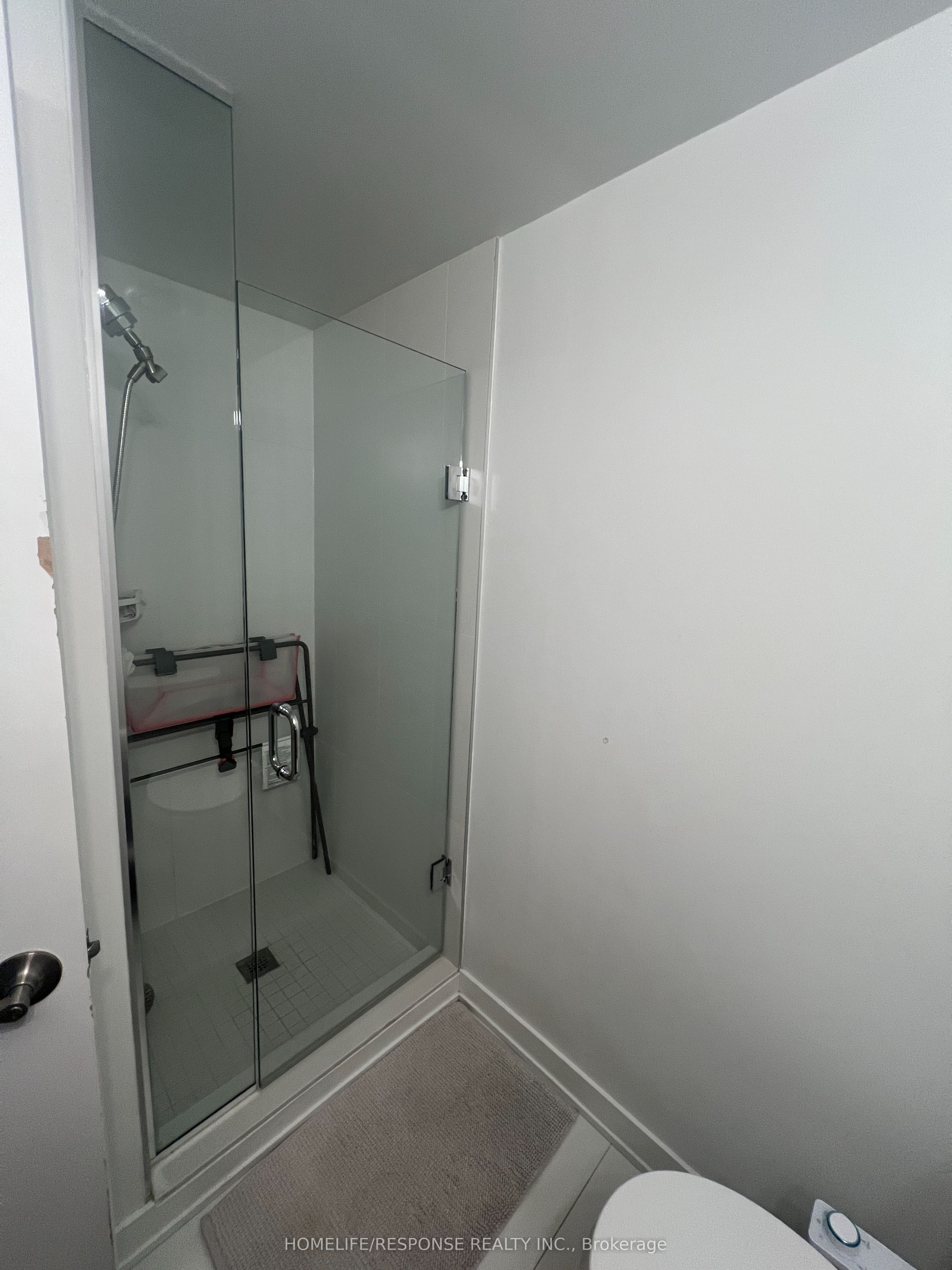 438 King Street W 1212
