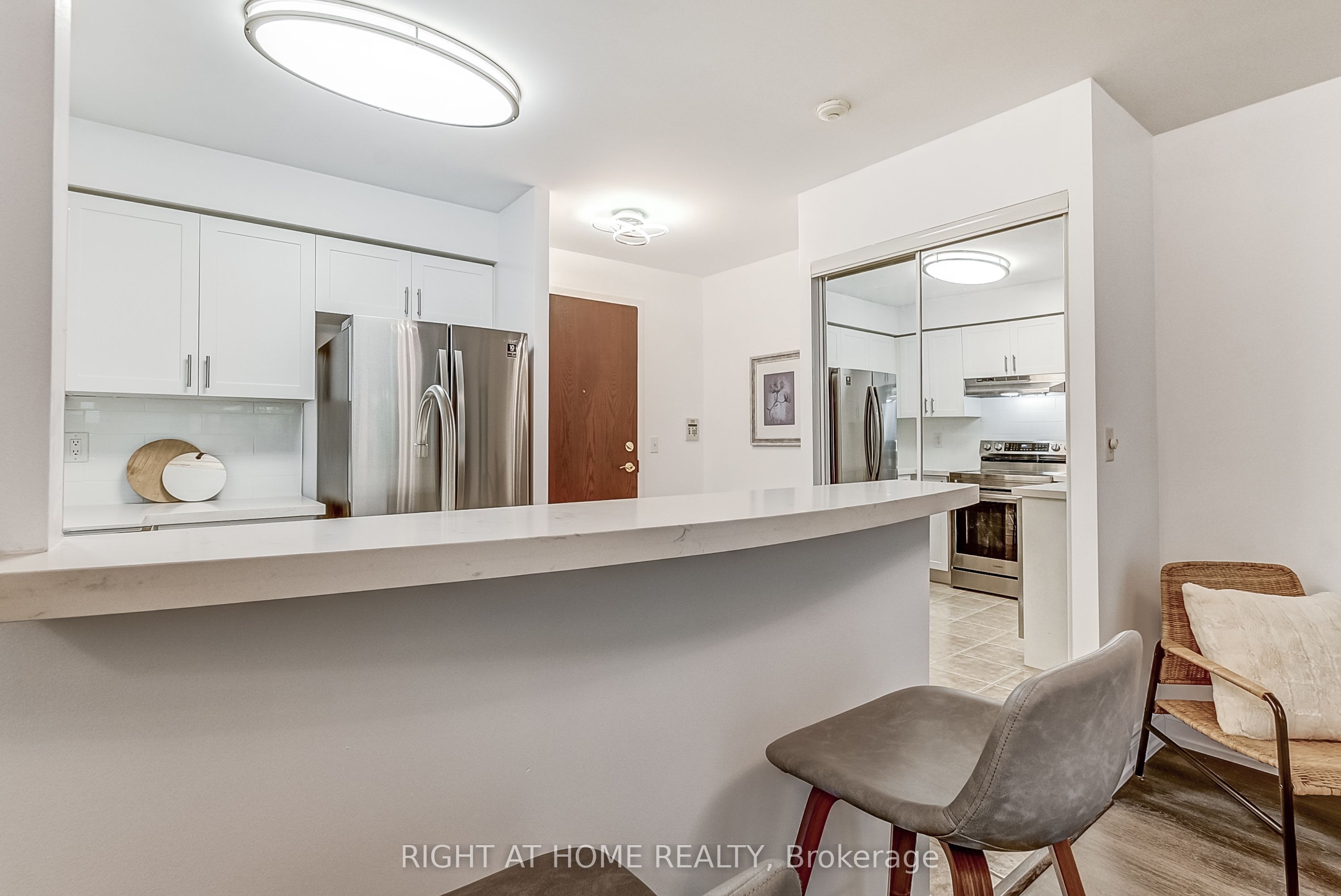 2565 Erin Centre Boulevard 508