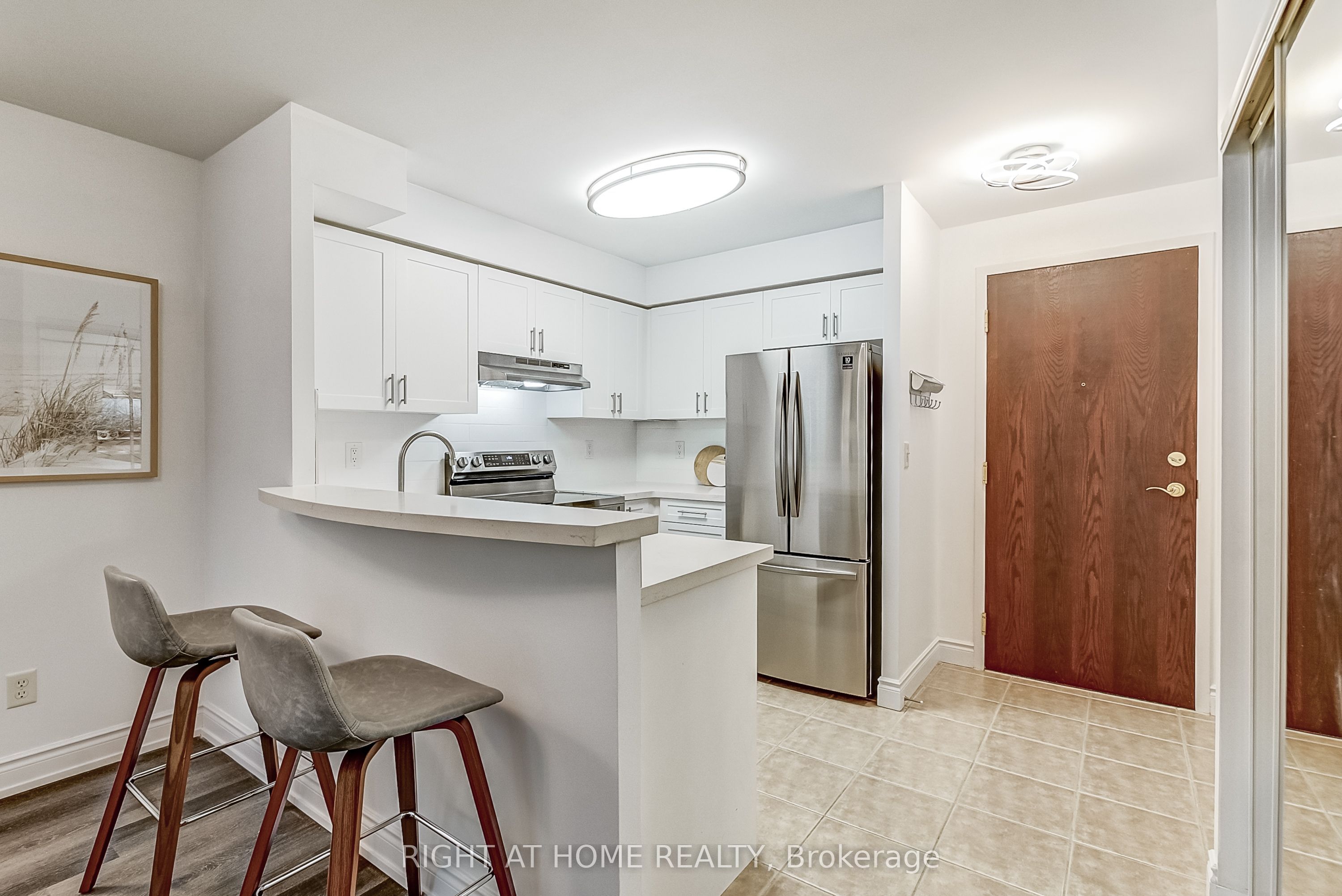 2565 Erin Centre Boulevard 508