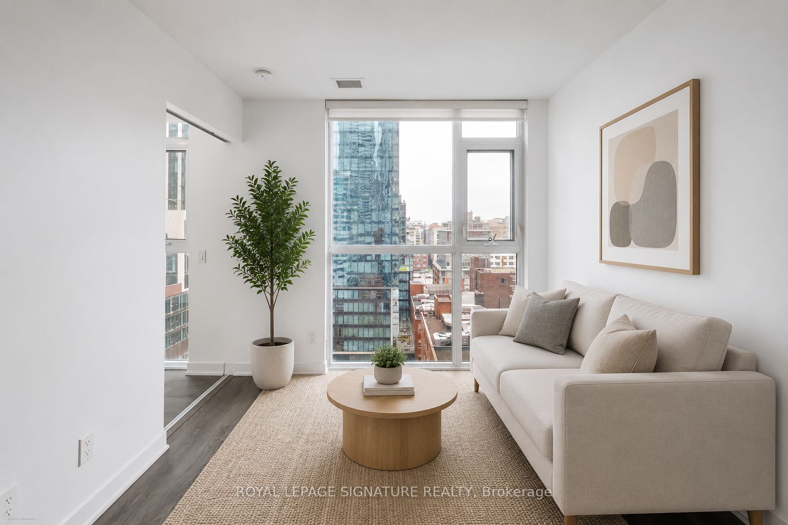 87 Peter Street 1203