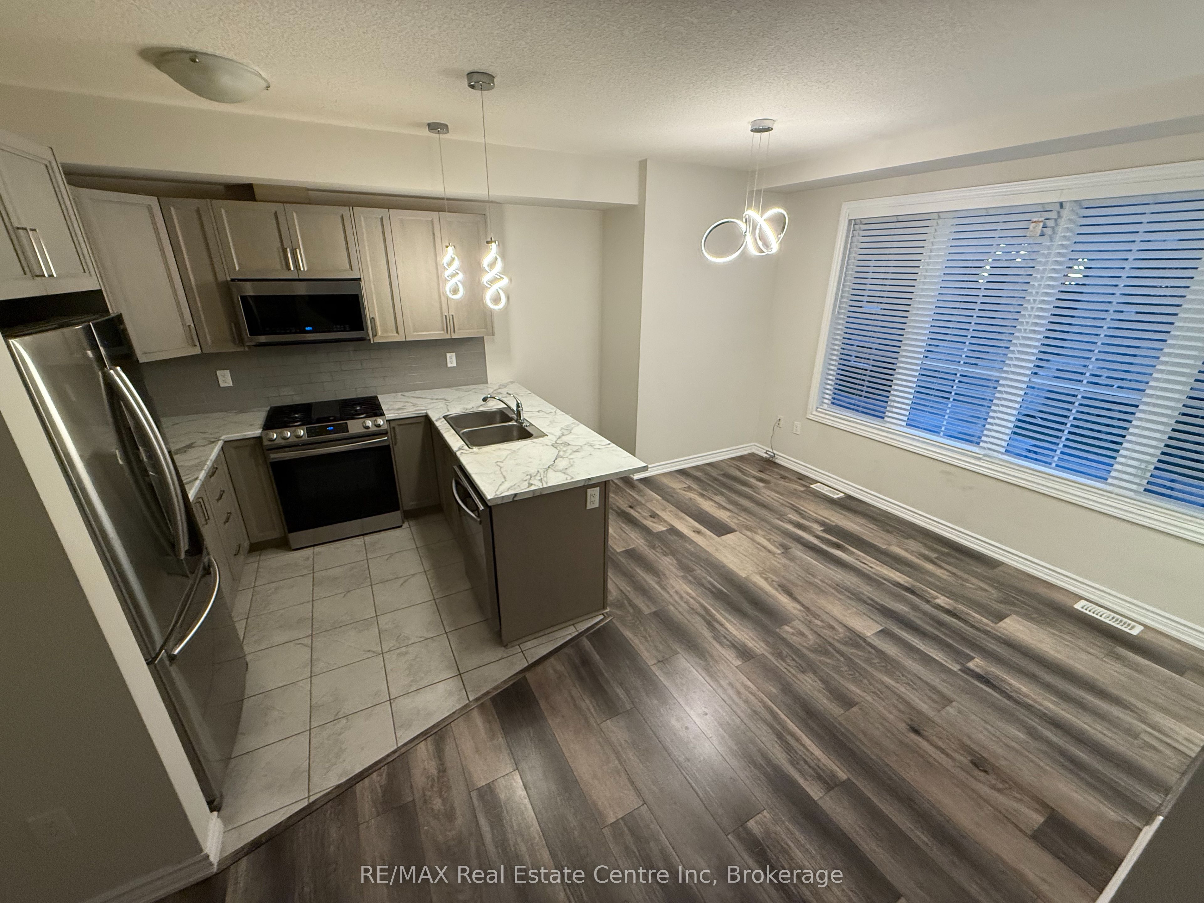 445 Ontario Street S 108