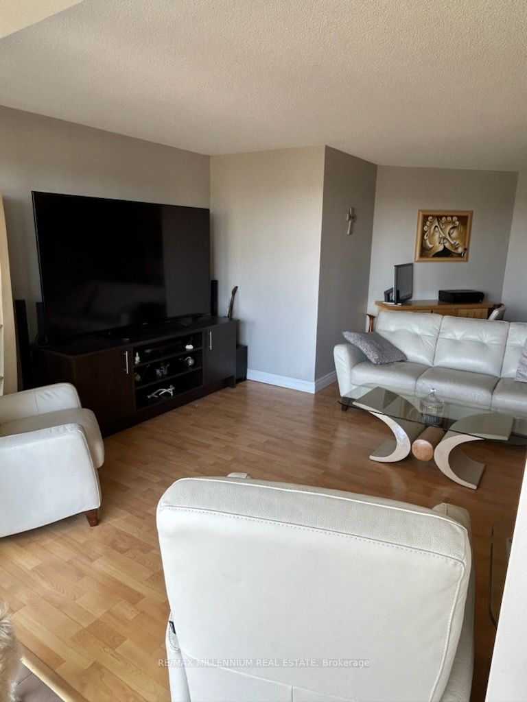 61 Markbrook Lane 811