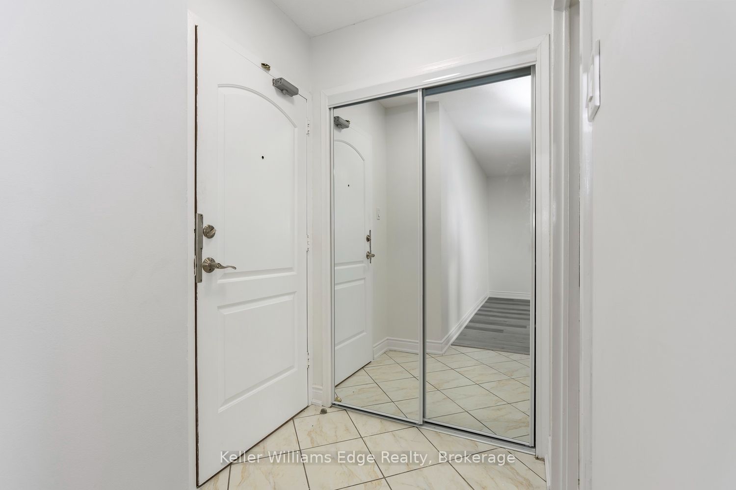 3145 Queen Frederica Drive 608