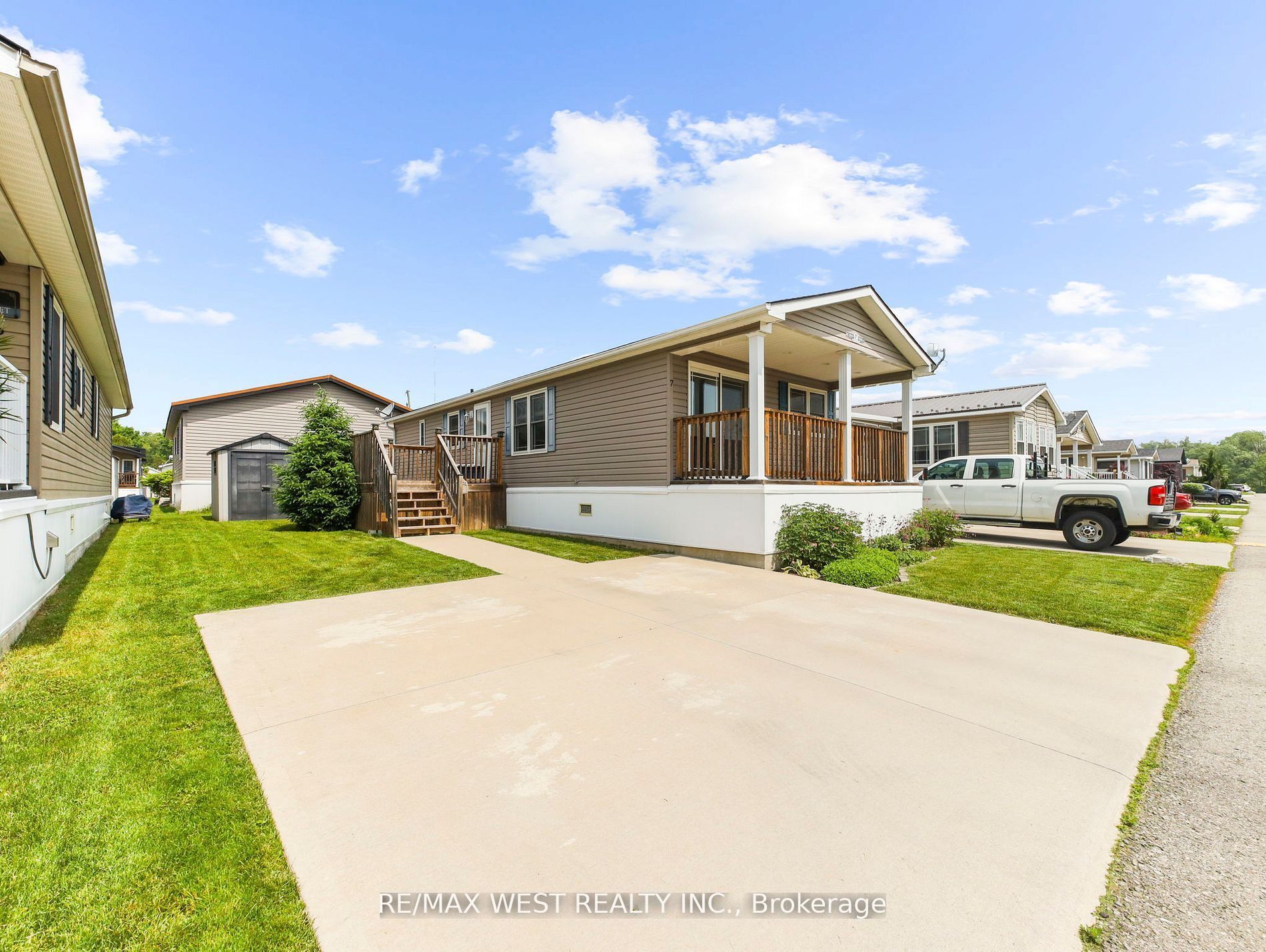 Photo 1 of 6 — 4449 Milburough Line 7 Ash, Burlington, ON L7P 0C5