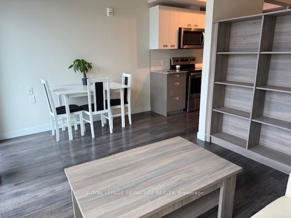 Photo of 257 Hemlock Street #16, Waterloo, ON N2L 3R4 (MLS # X13045936)