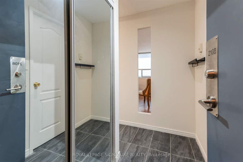 Photo of 40 Homewood Avenue #2108, Toronto, ON M4Y 2K2 (MLS # C13496050)