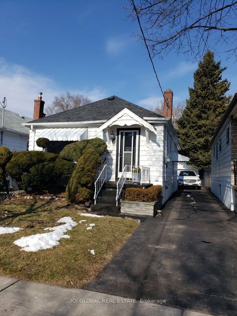 50 Woodville Avenue Toronto ON M4K 2J6