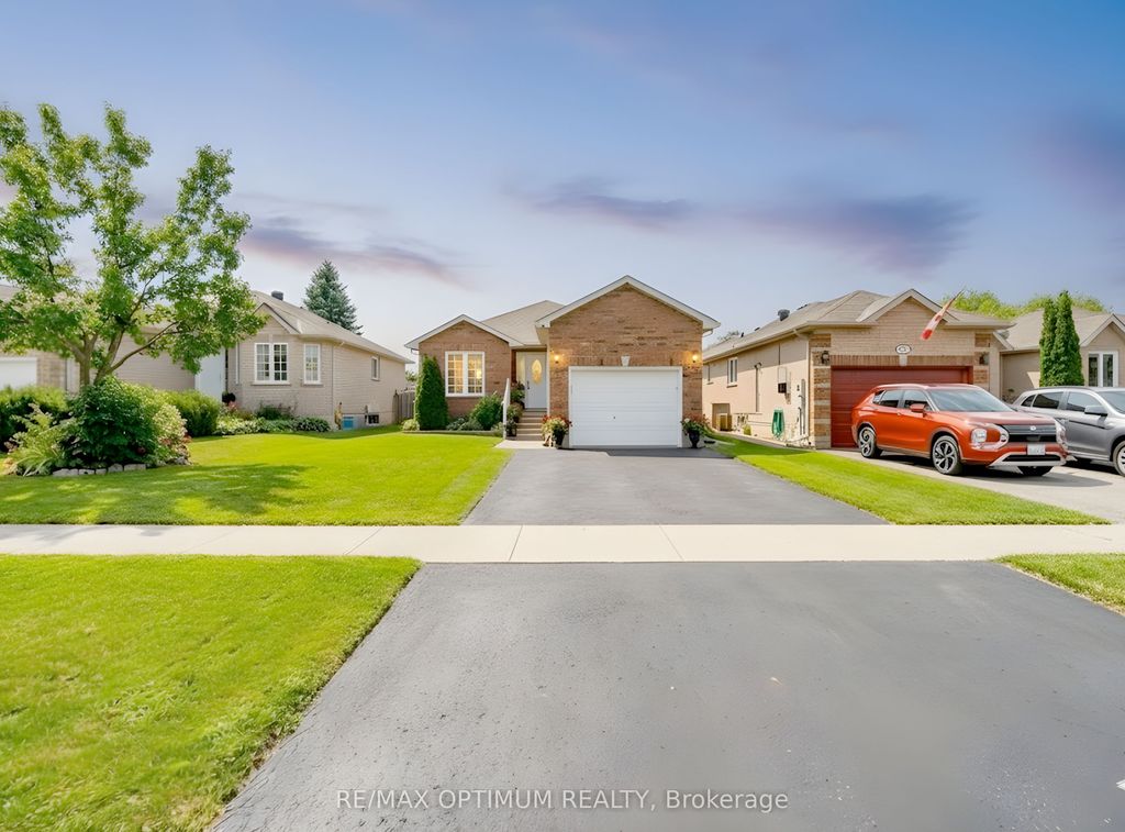 Photo of 177 Hanmer Street, Barrie, ON L4M 6W6 (MLS # S12672350)