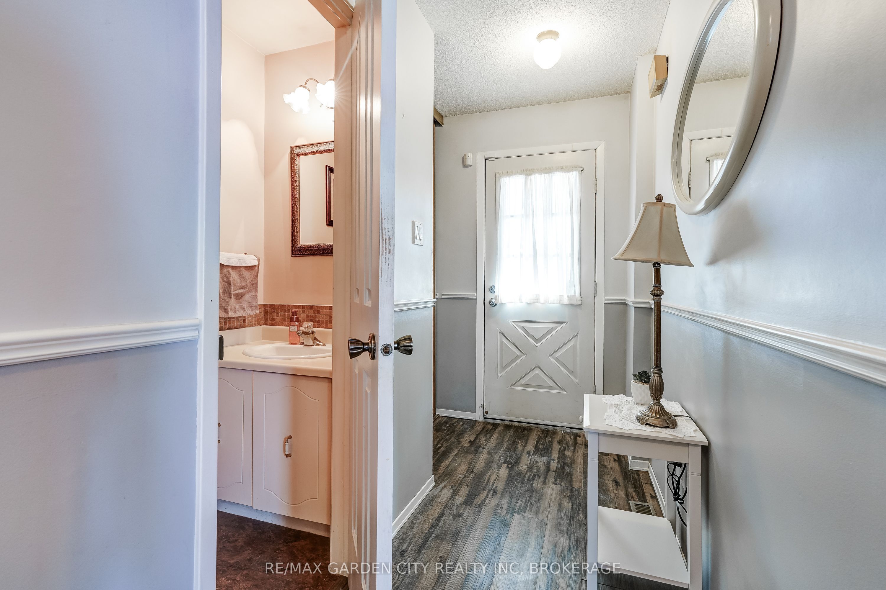 3169 Bartholomew Crescent