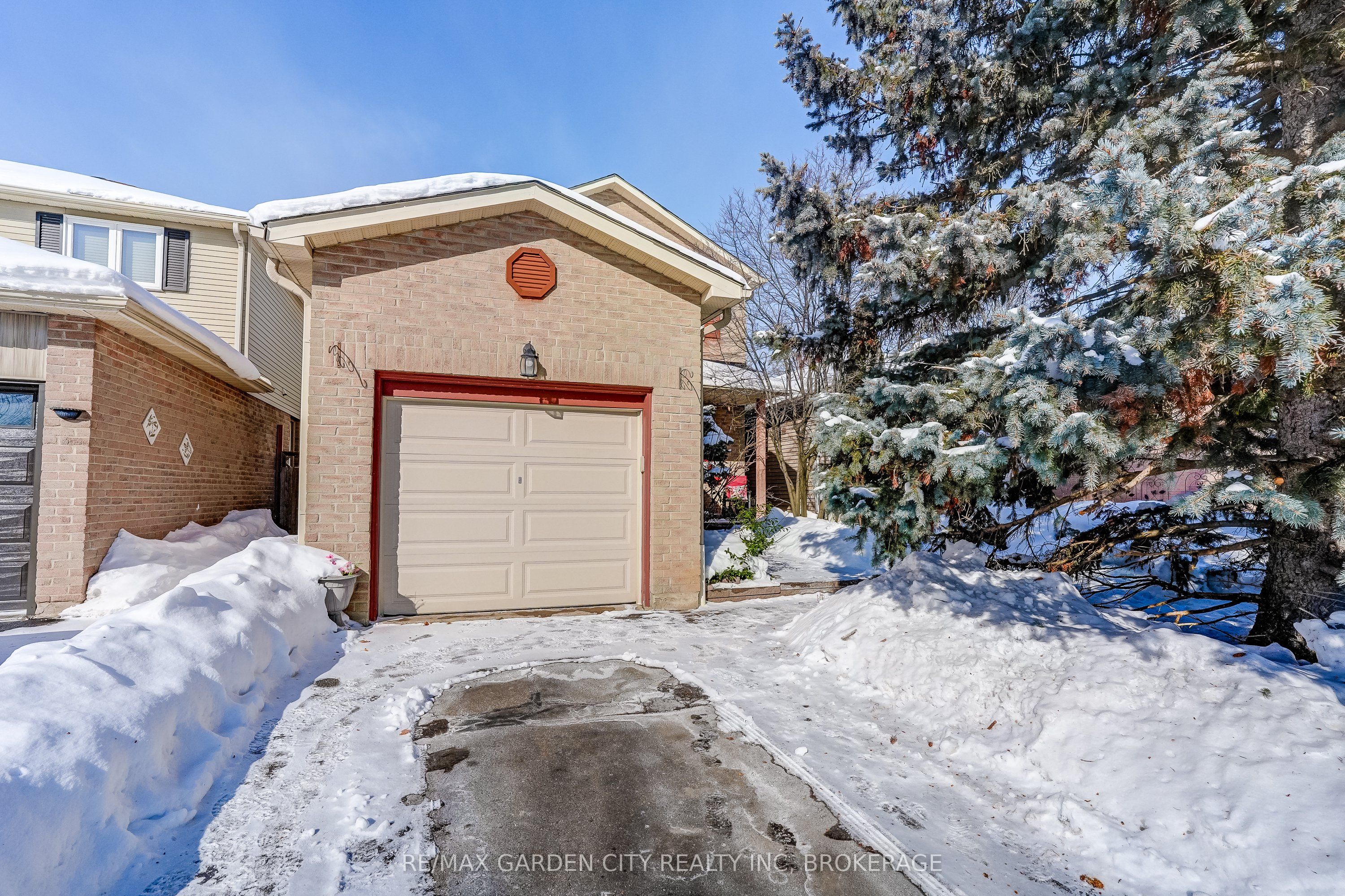 3169 Bartholomew Crescent