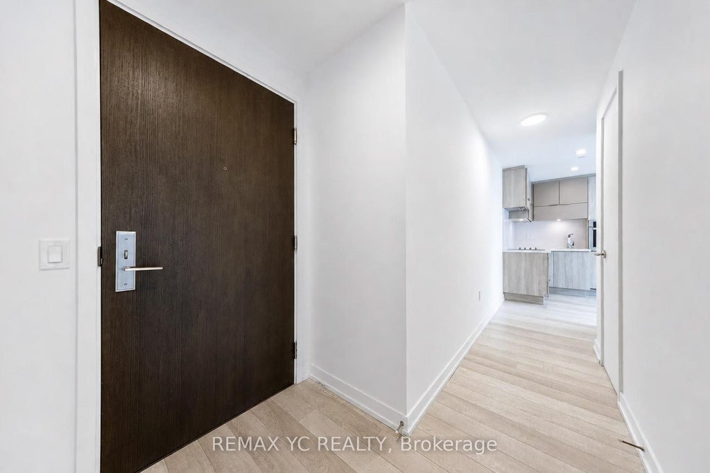 Photo of 39 Roehampton Avenue #3708, Toronto, ON M4P 0G1 (MLS # C13866336)
