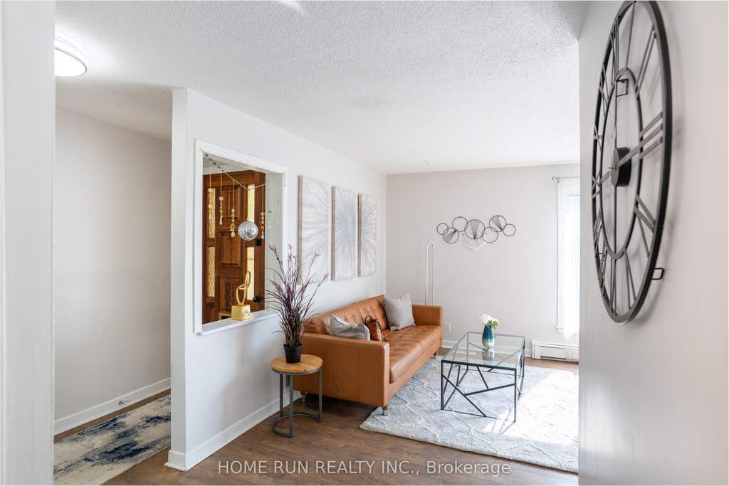 Photo of 313 Savard Avenue S, Vanier and Kingsview Park, ON K1L 7S1 (MLS # X13418184)