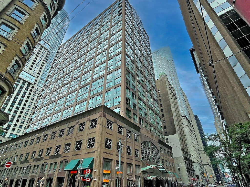 Photo of 7 King Street E #917, Toronto, ON M5C 1B2 (MLS # C13760720)