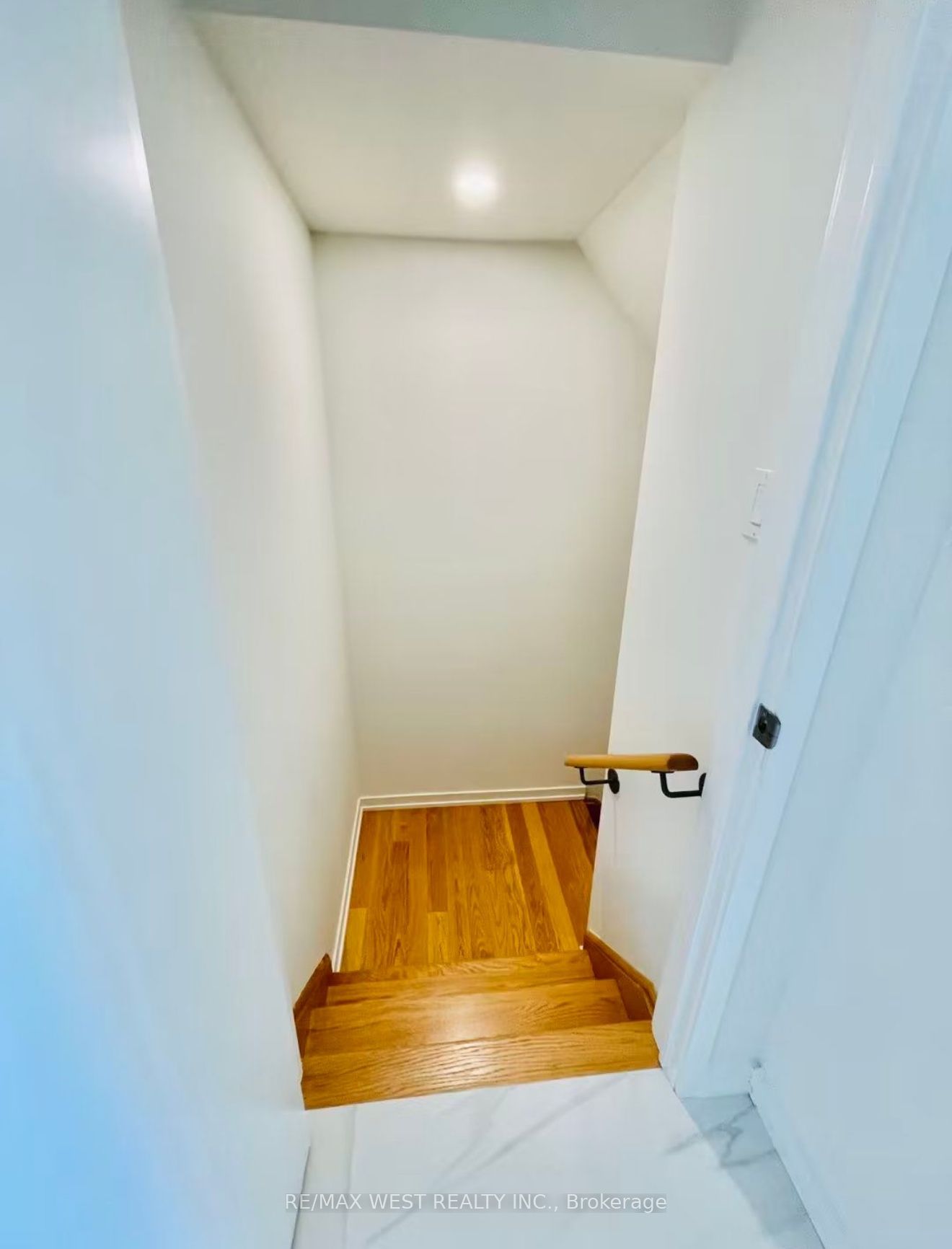 14 Pantheon Lane BSMT