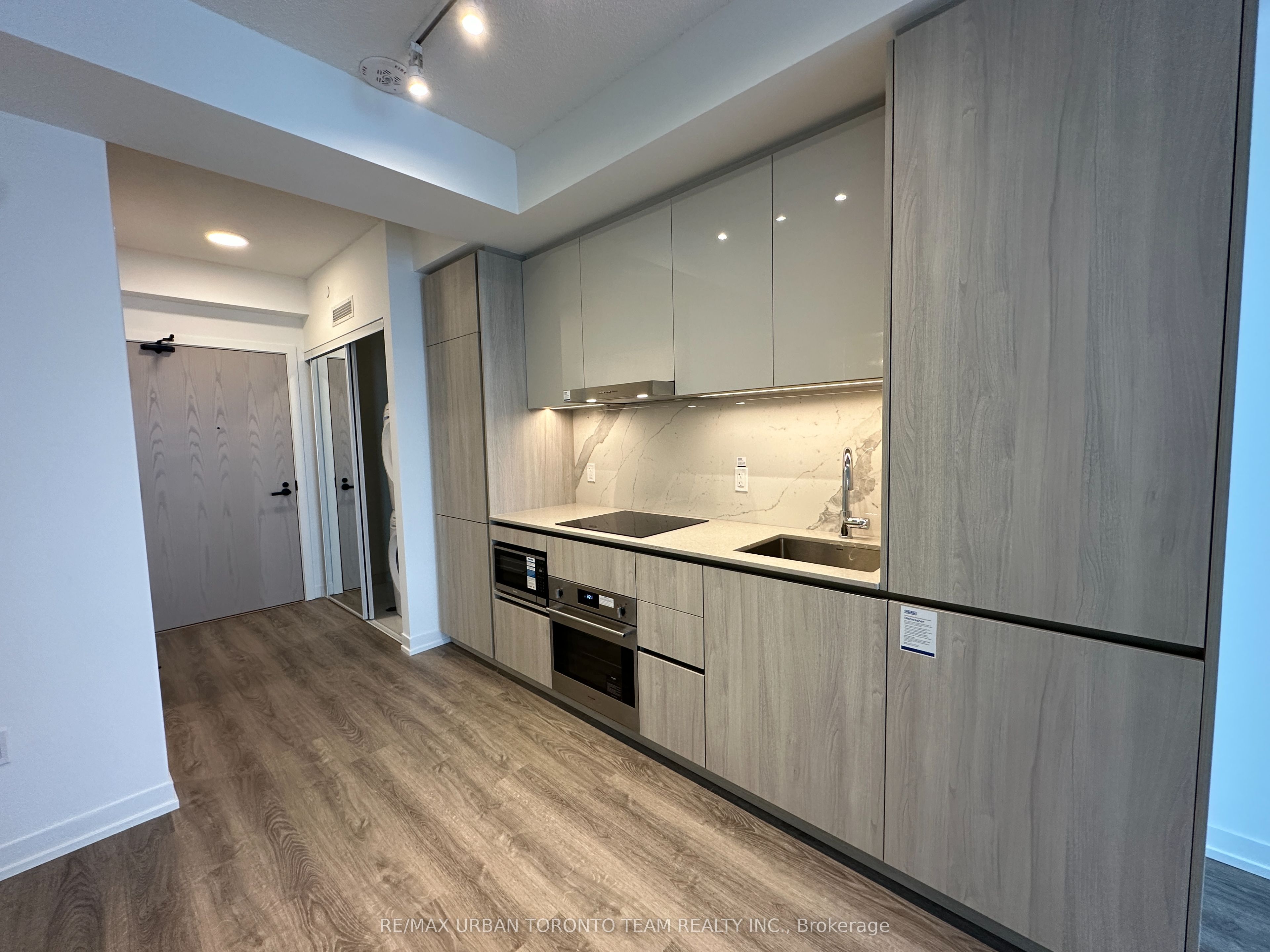 8 Interchange Way 3811