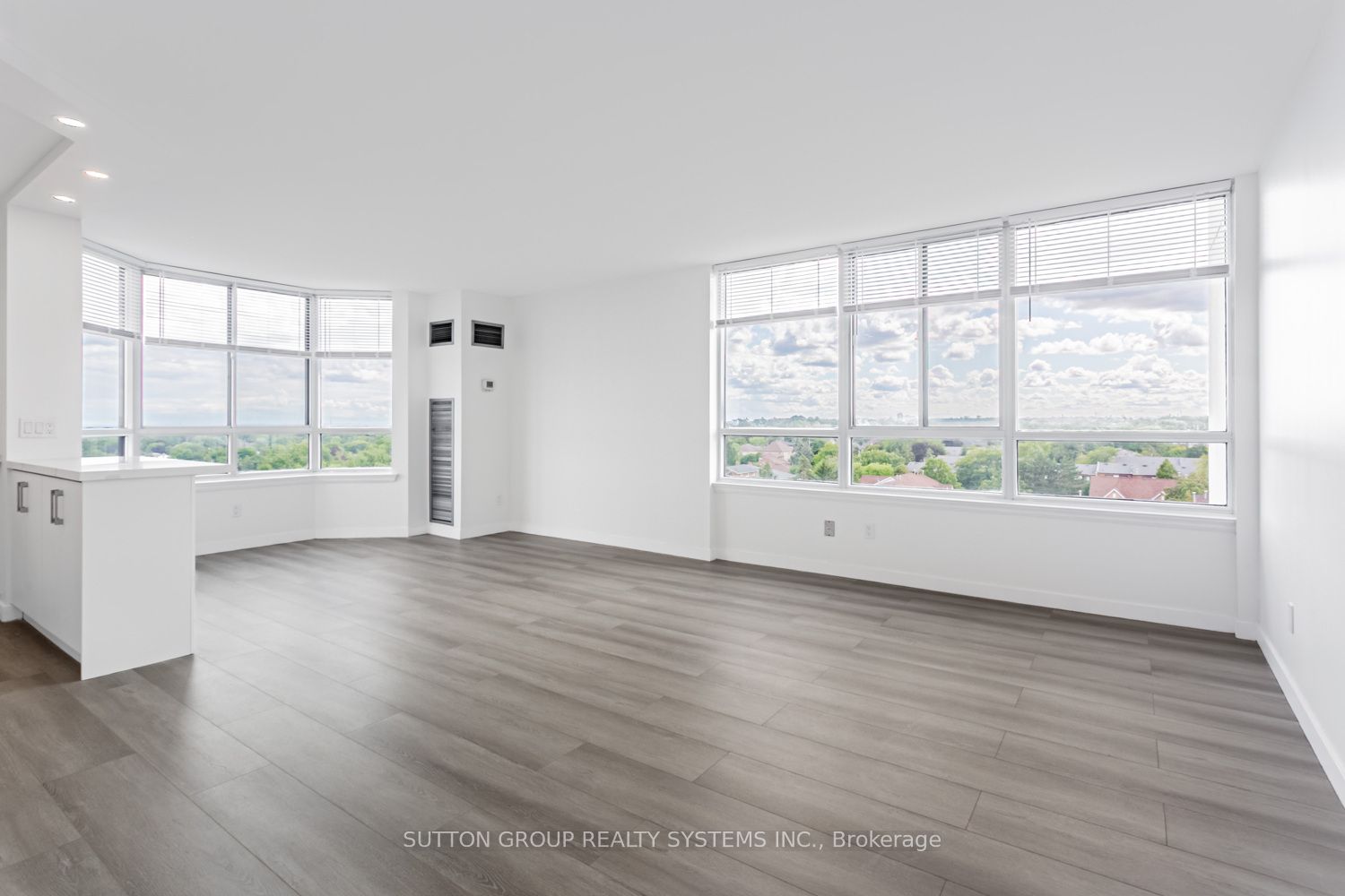 1001 Cedarglen Gate 619