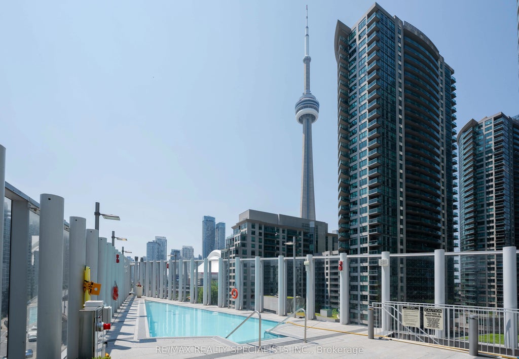 Photo of 10 York Street #4303, Toronto, ON M5J 0E1 (MLS # C13751384)