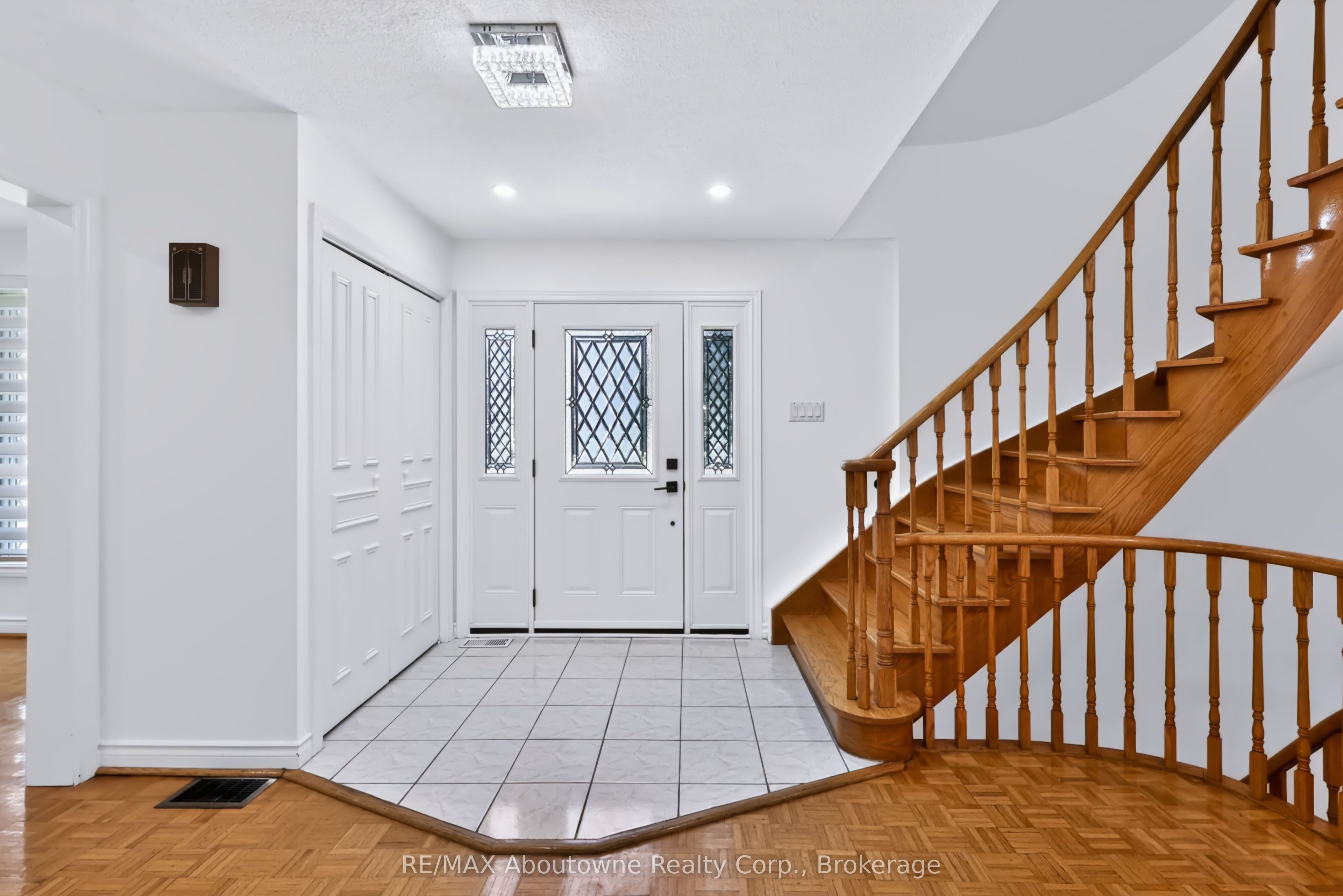 30 Birkbank Drive