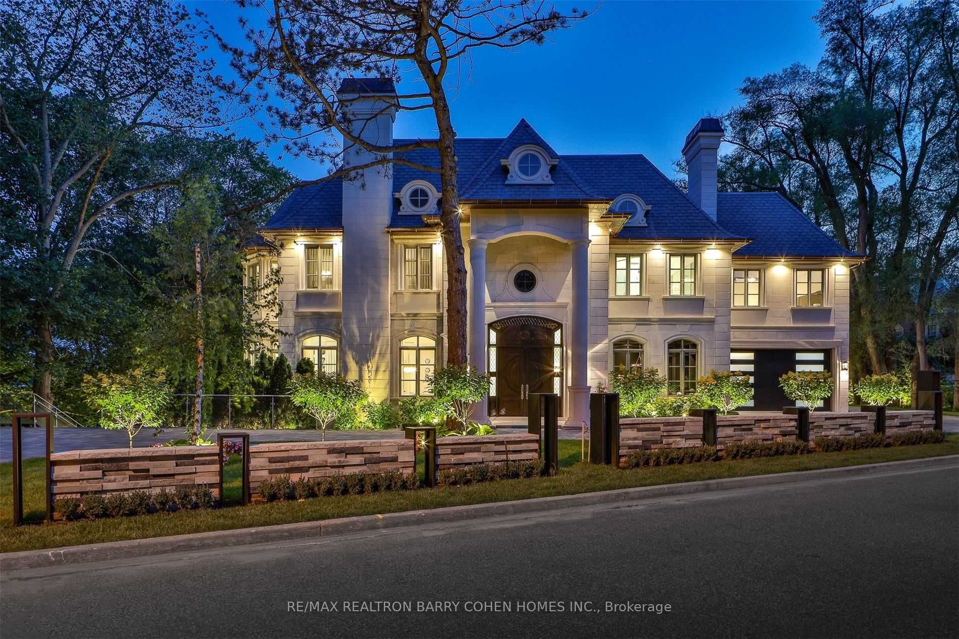 382 Old Yonge Street