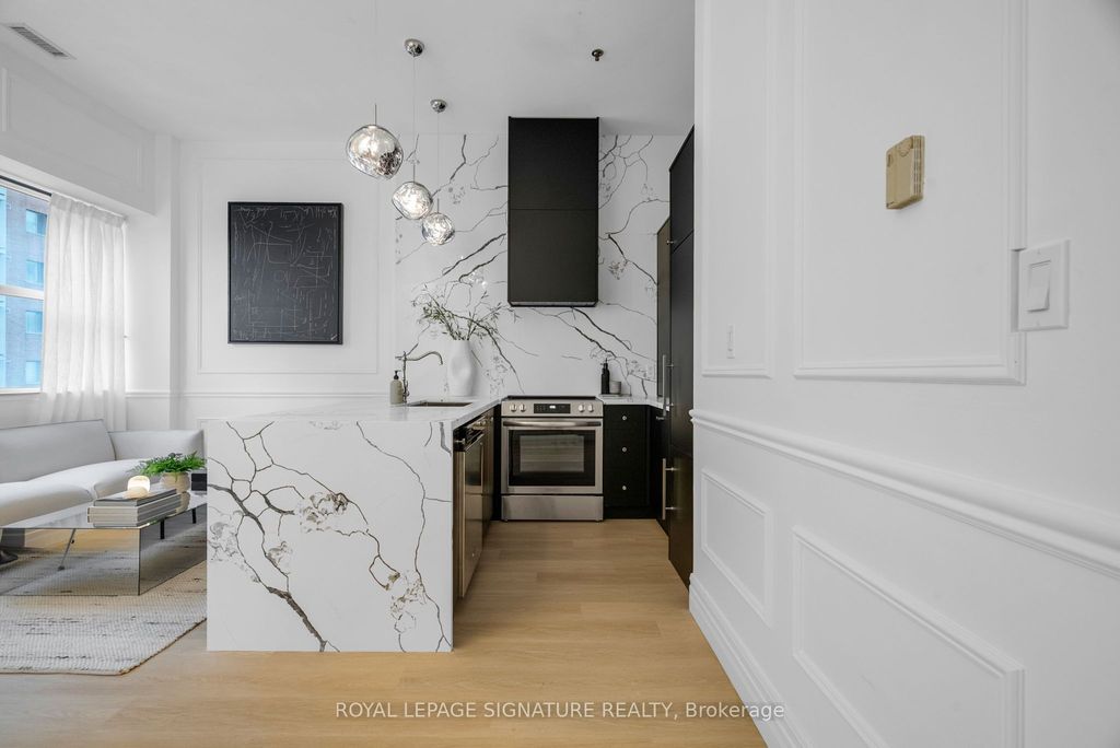 Photo of 700 King Street #403, Toronto, ON M5V 2Y6 (MLS # C12677086)