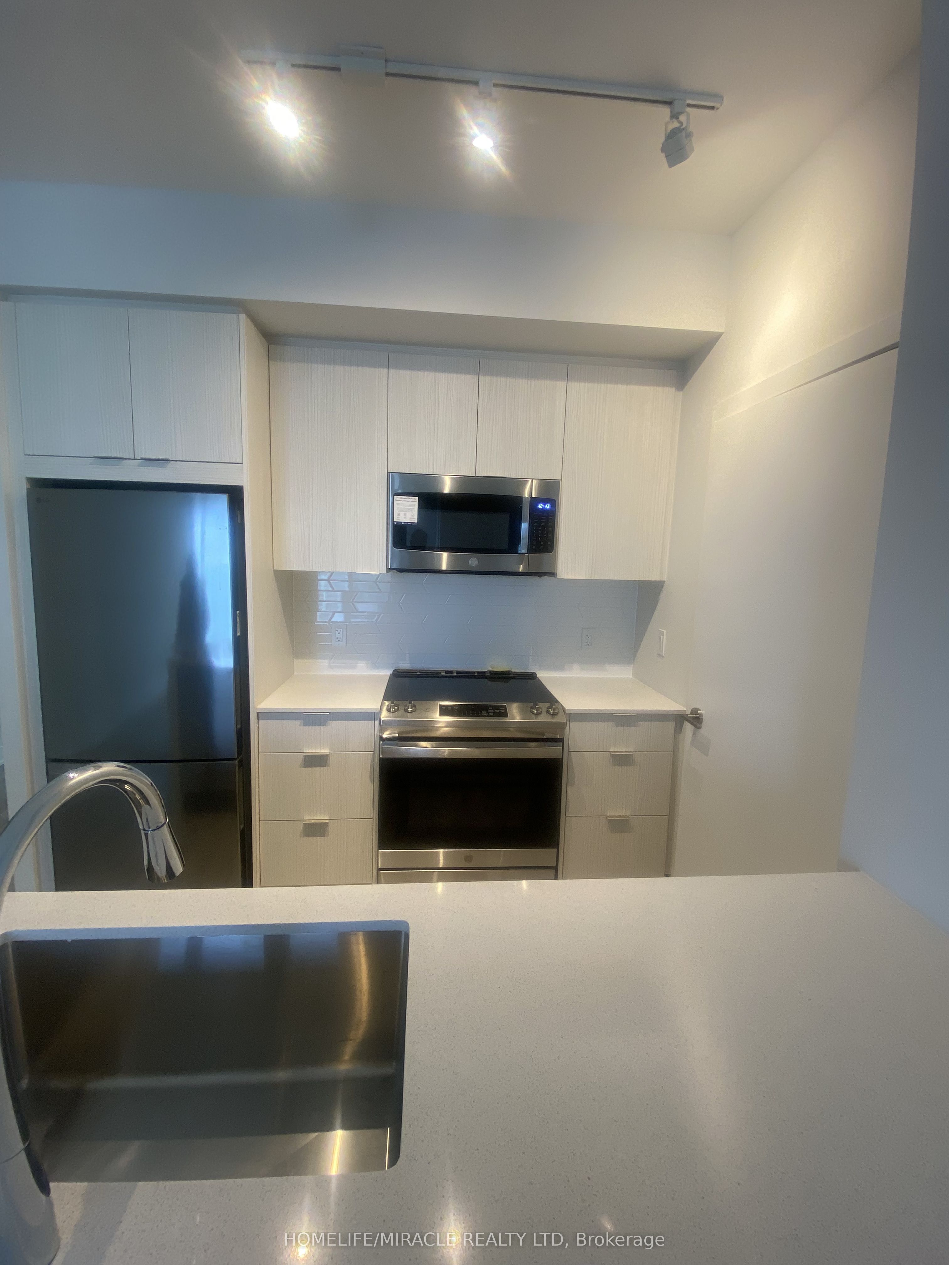 4130 Parkside Vill Drive 2505
