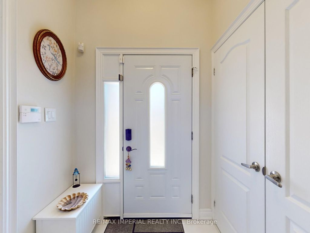 Photo of 140 Romain Crescent, Oakville, ON L6H 5A6 (MLS # W13045476)