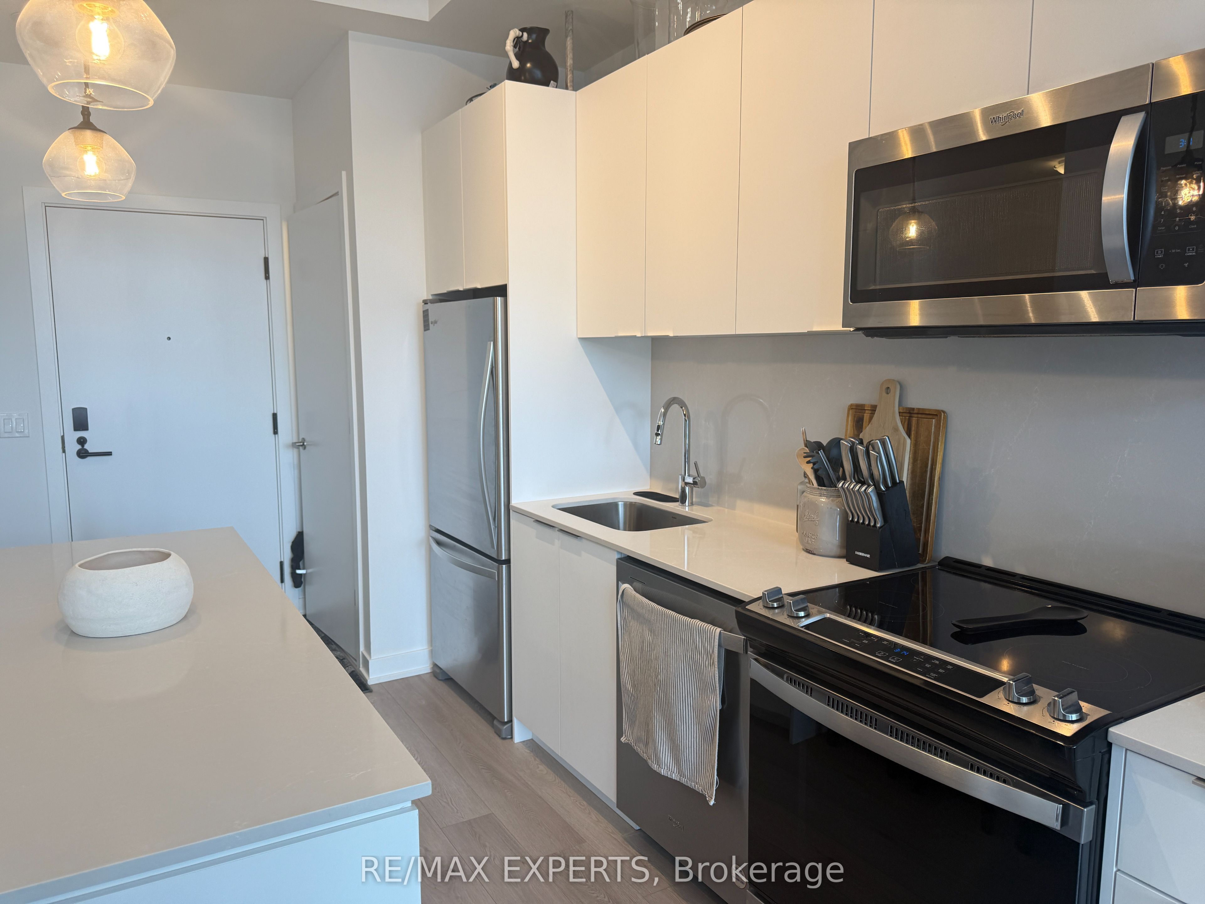 760 Whitlock Avenue 806