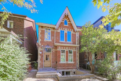 83 Clinton Street Toronto ON M6G 2Y4