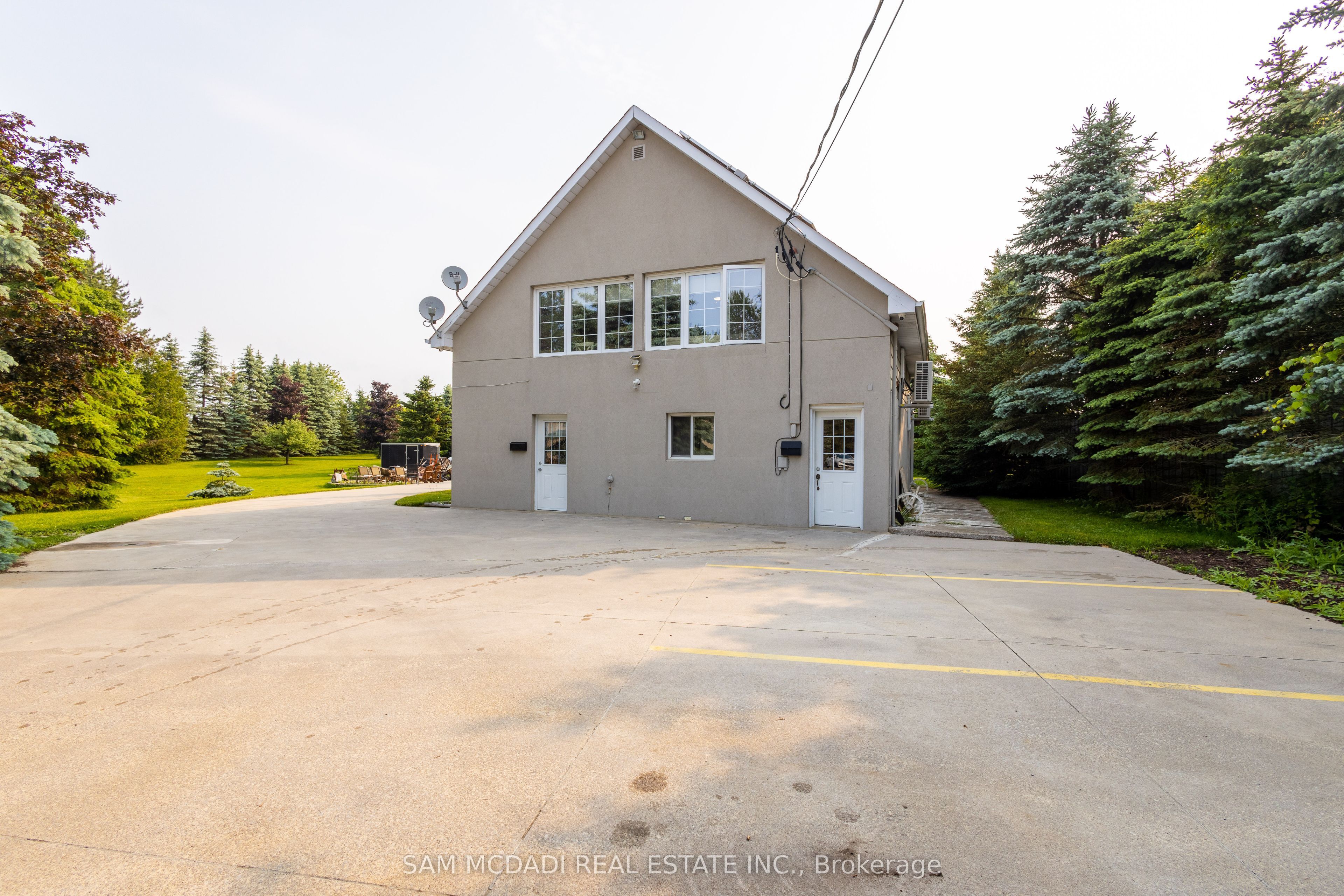 14011 Trafalgar Road Upper