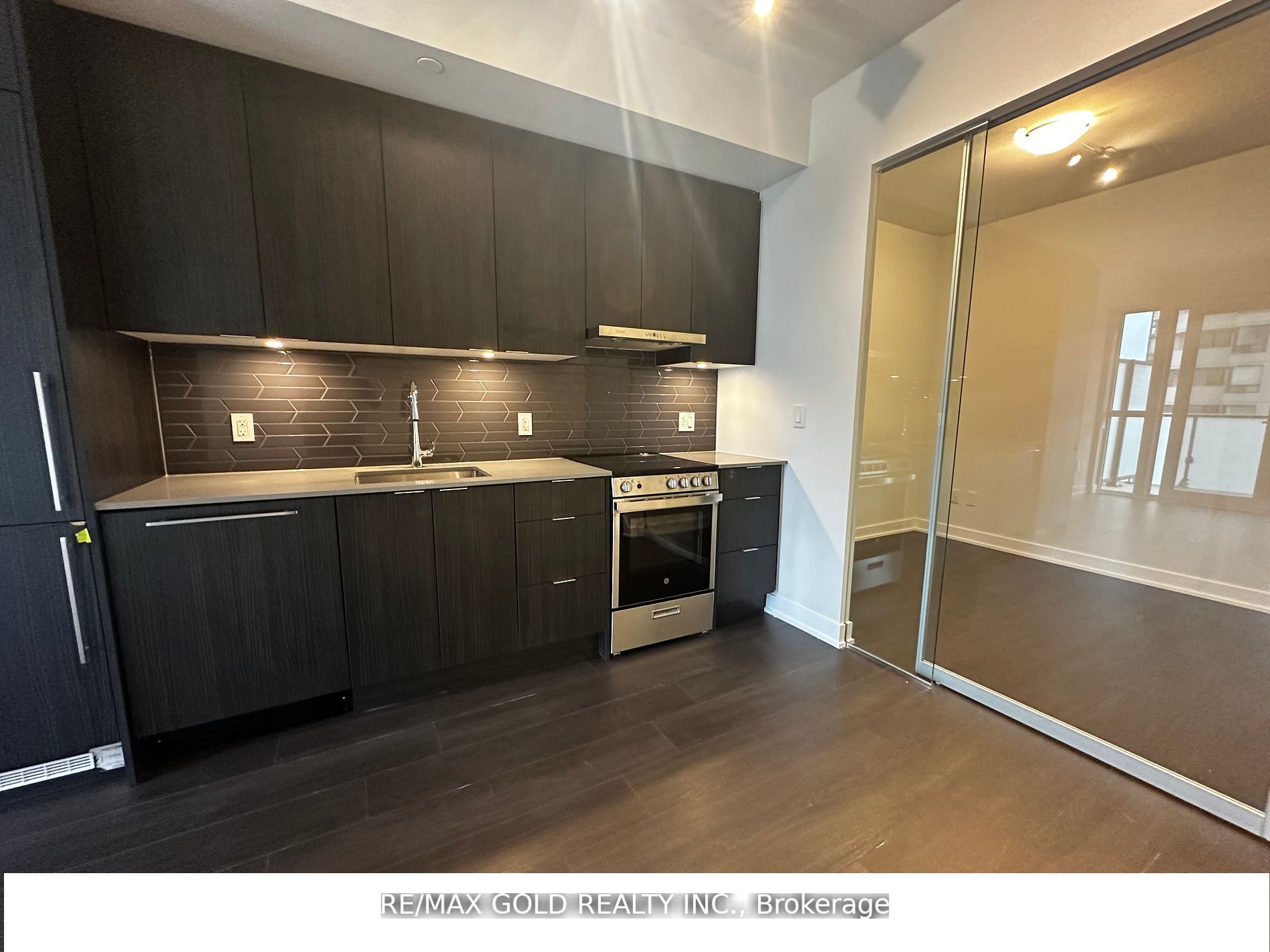 430 Square One Drive 1109