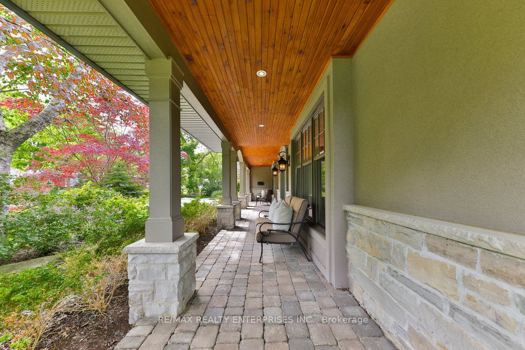 1293 Greenoaks Drive