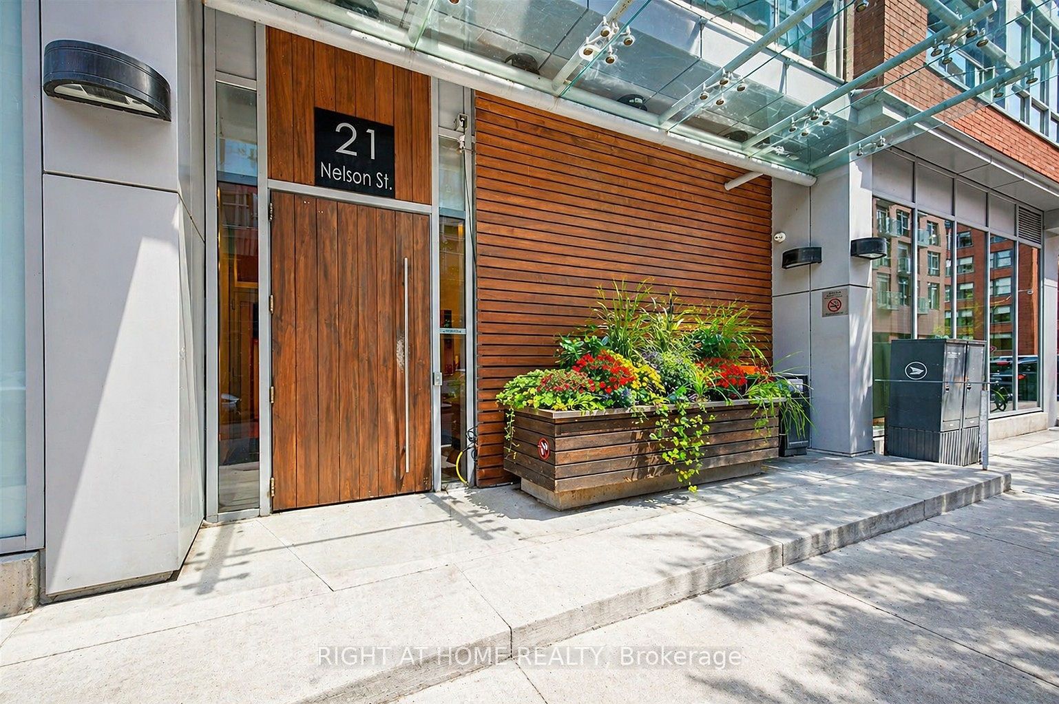 21 Nelson Street Lph01