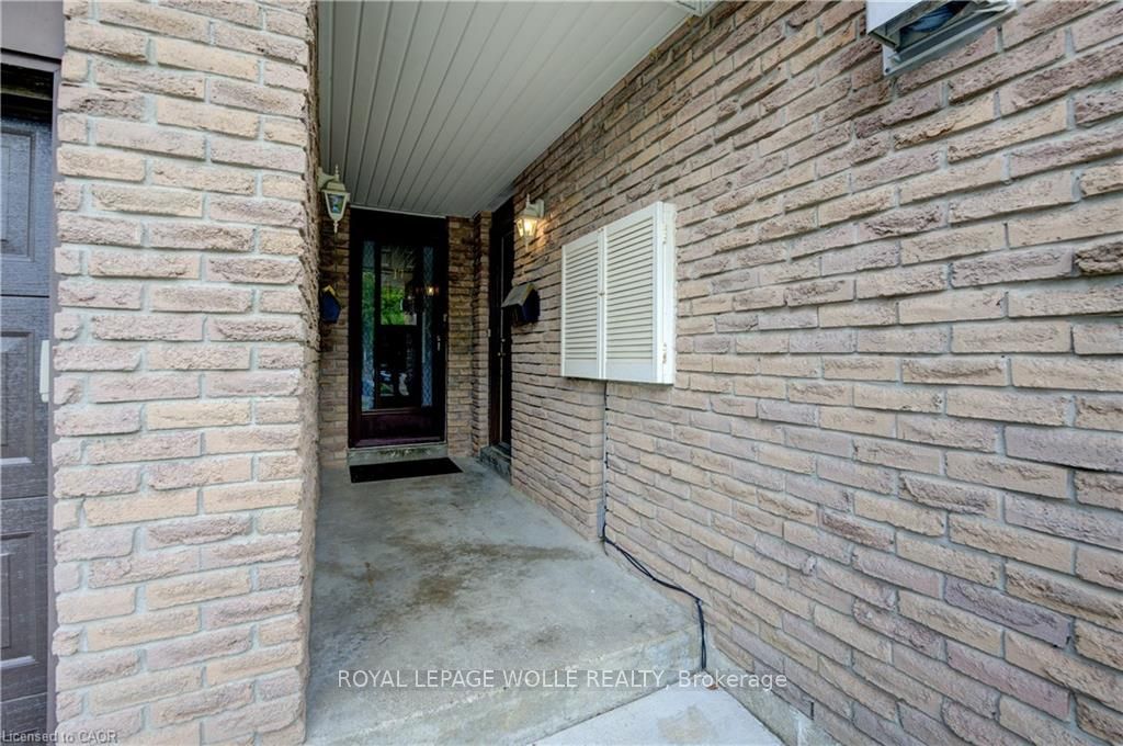 19 Hillbrook Crescent