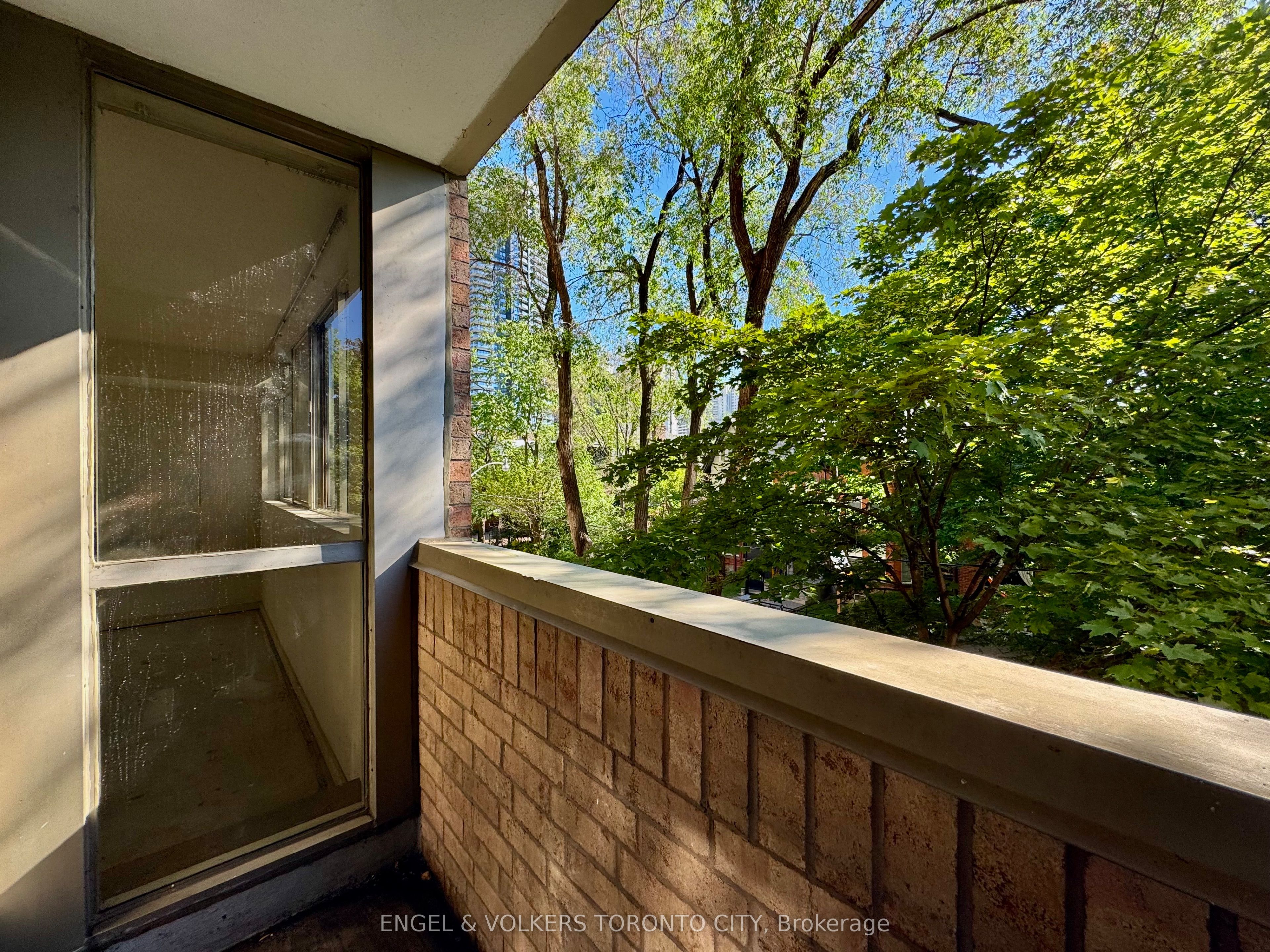 60 Homewood Avenue 325
