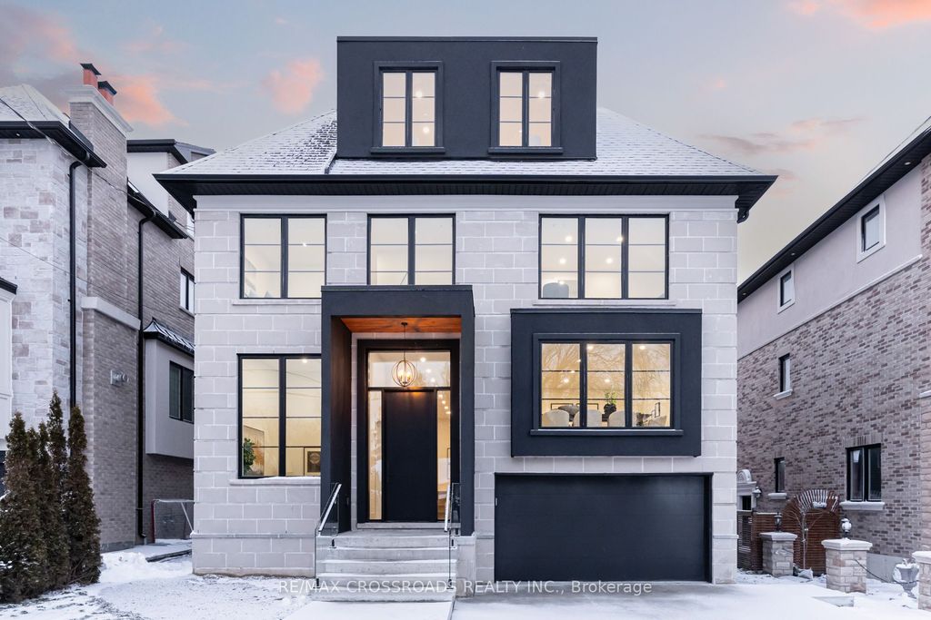 Photo of 642 Annland Street, Pickering, ON L1W 1B1 (MLS # E12905902)