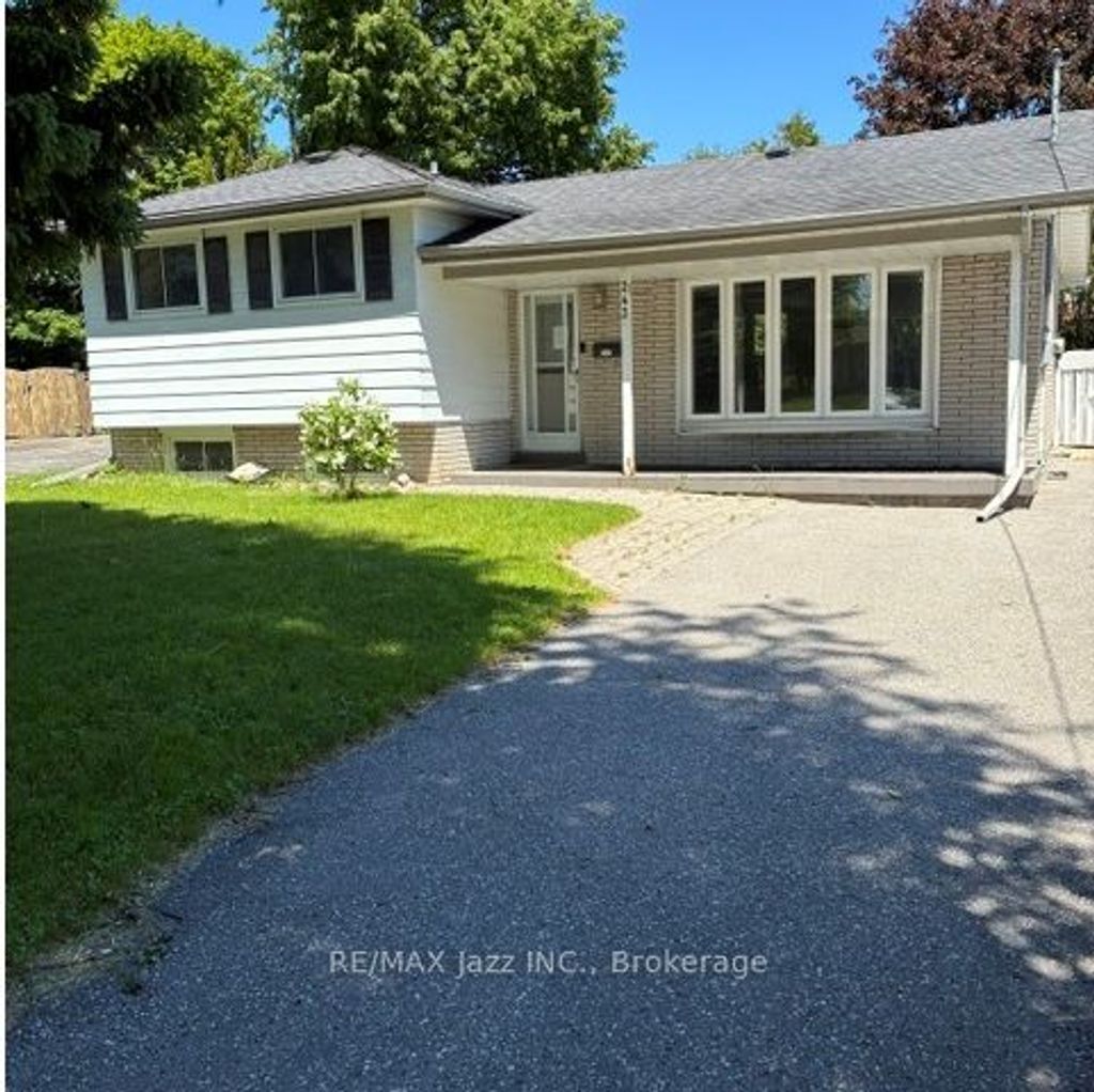 Photo of 243 Acadia Drive, Oshawa, ON L1G 1X9 (MLS # E13224444)