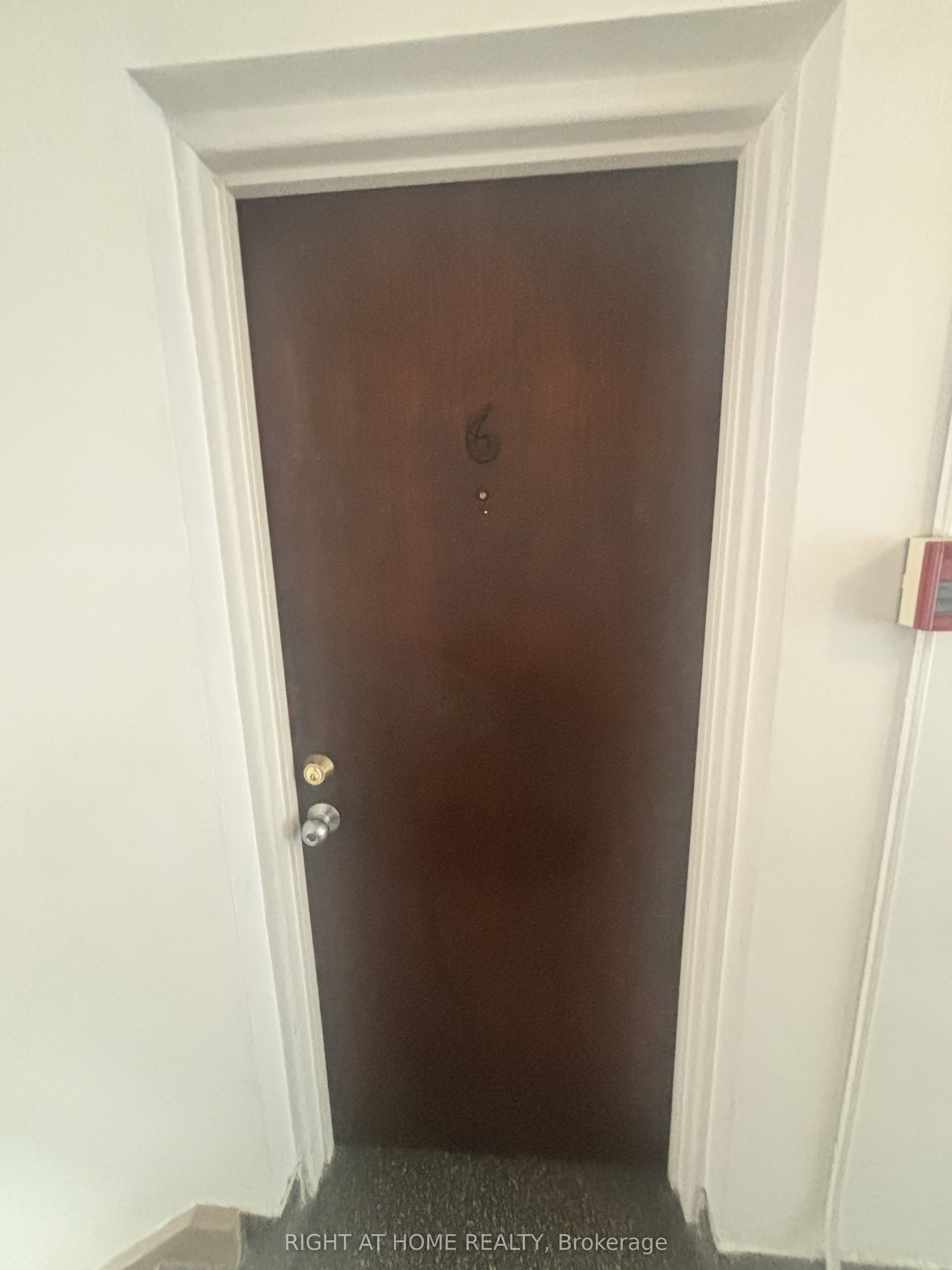 24 VANEVERY Street 6