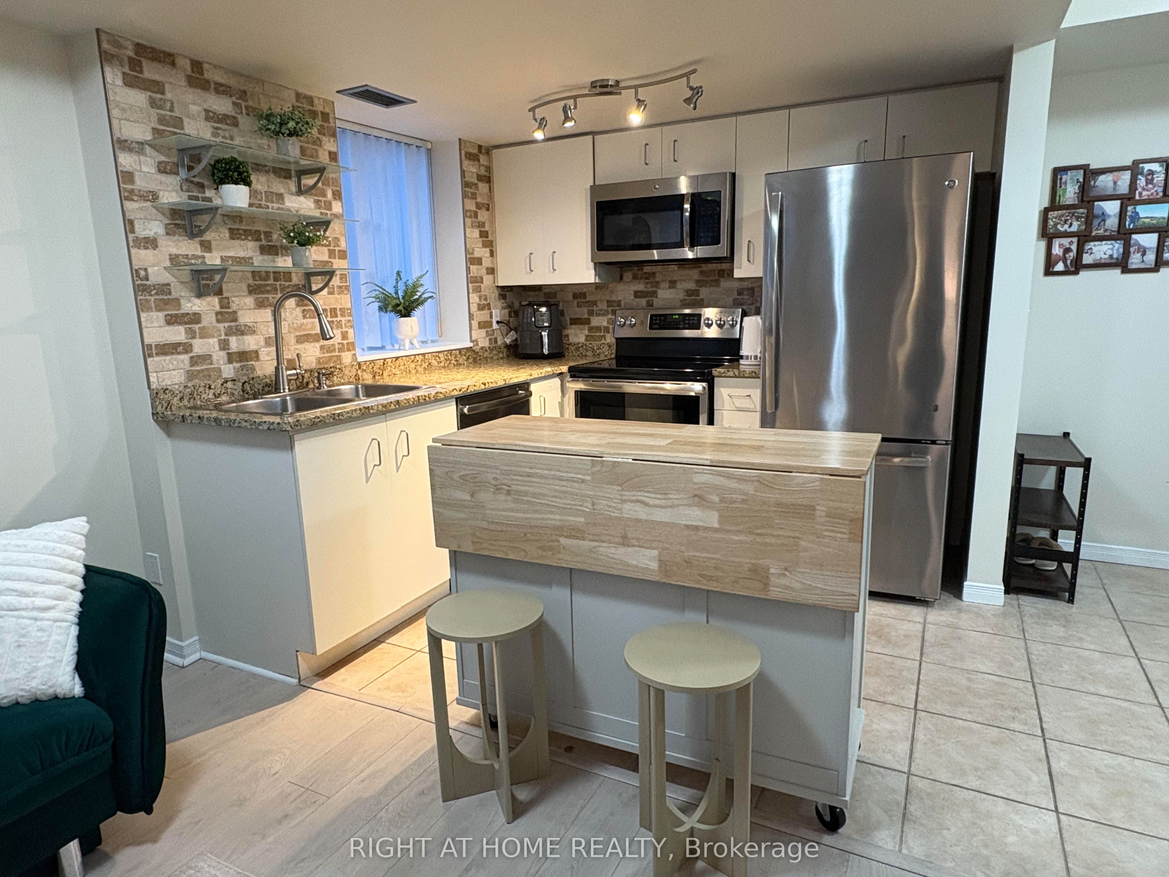 2565 Erin Centre Boulevard 503