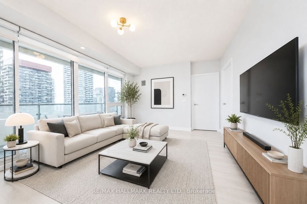 Photo of 2221 Yonge Street #2211, Toronto, ON M4S 0B8 (MLS # C13149494)