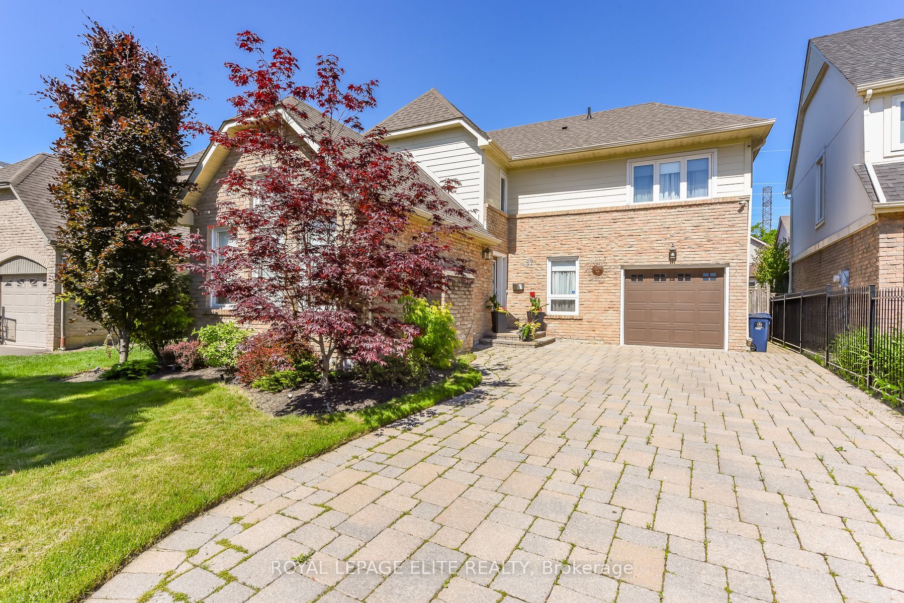 67 ELMBROOK Crescent E