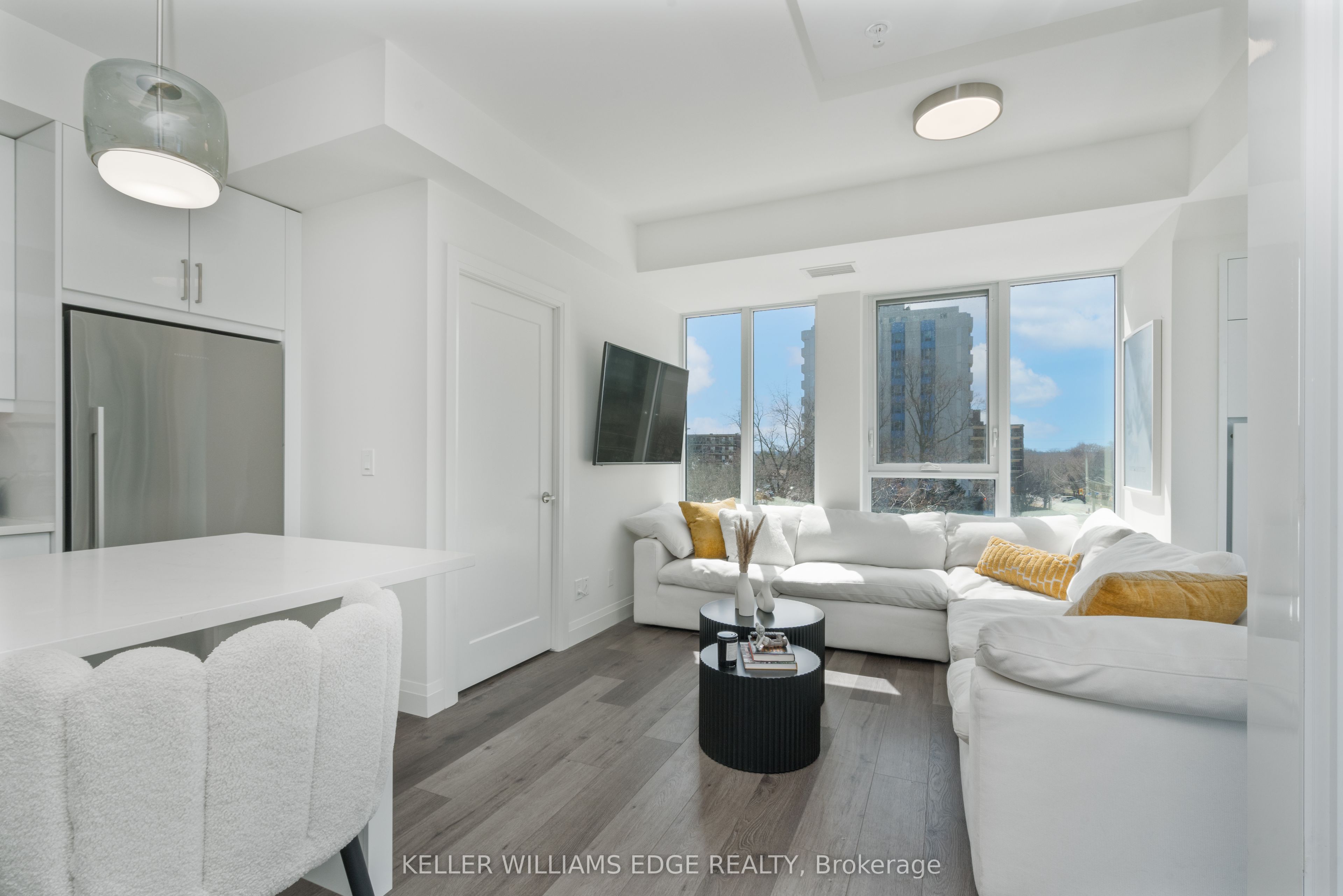 500 Brock Avenue 402