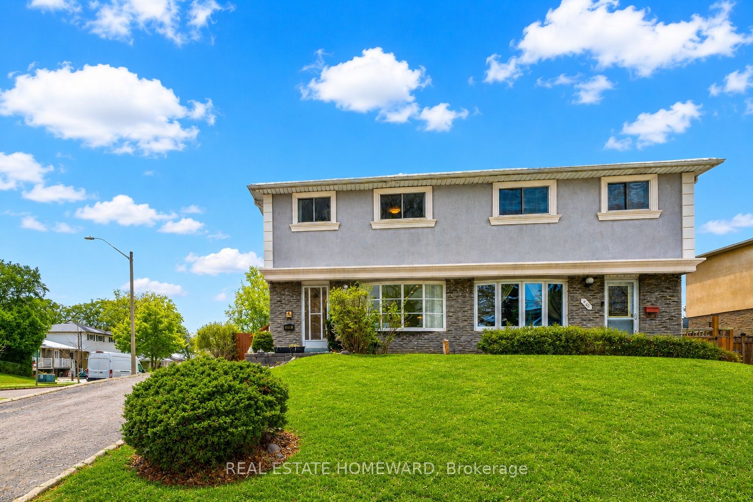783 Dodsworth Crescent