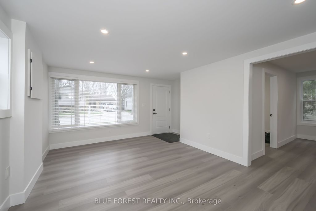 Photo of 186 VICTORIA Street, Southwest Middlesex, ON N0L 1M0 (MLS # X12723208)