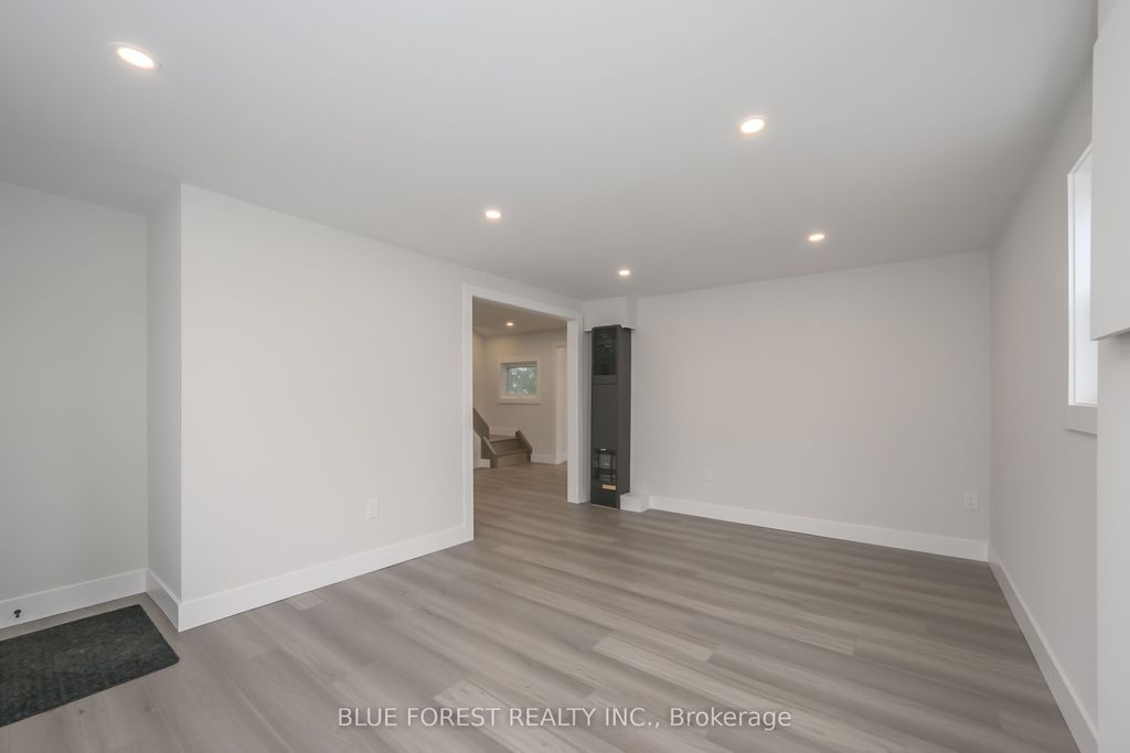 Photo of 186 VICTORIA Street, Southwest Middlesex, ON N0L 1M0 (MLS # X12723208)