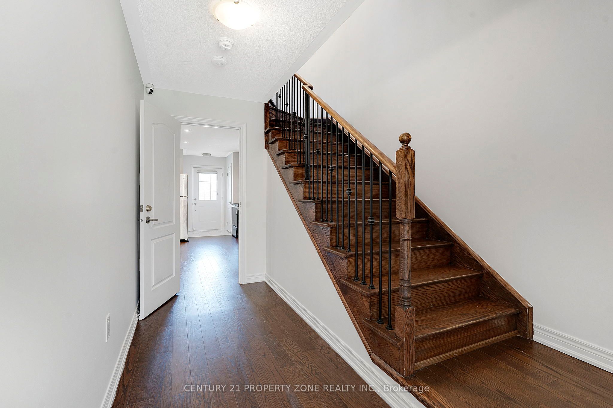 25 Hashmi Place